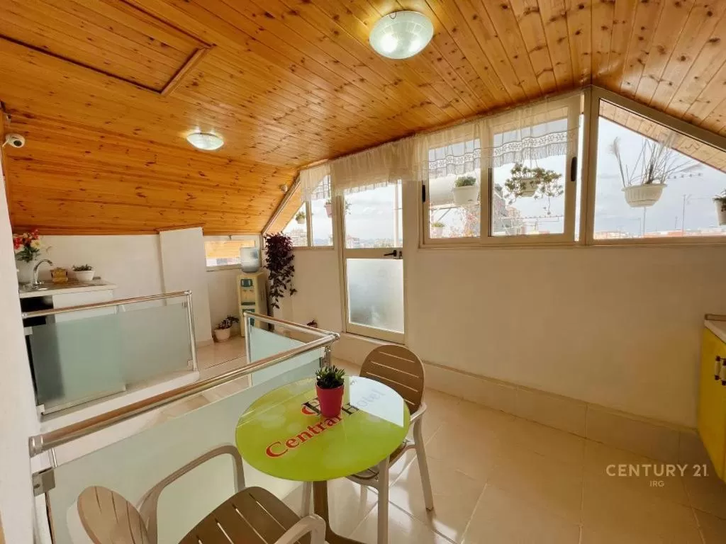 Patio, Kitchen/Kitchenette in Tirana Central GuestHouse