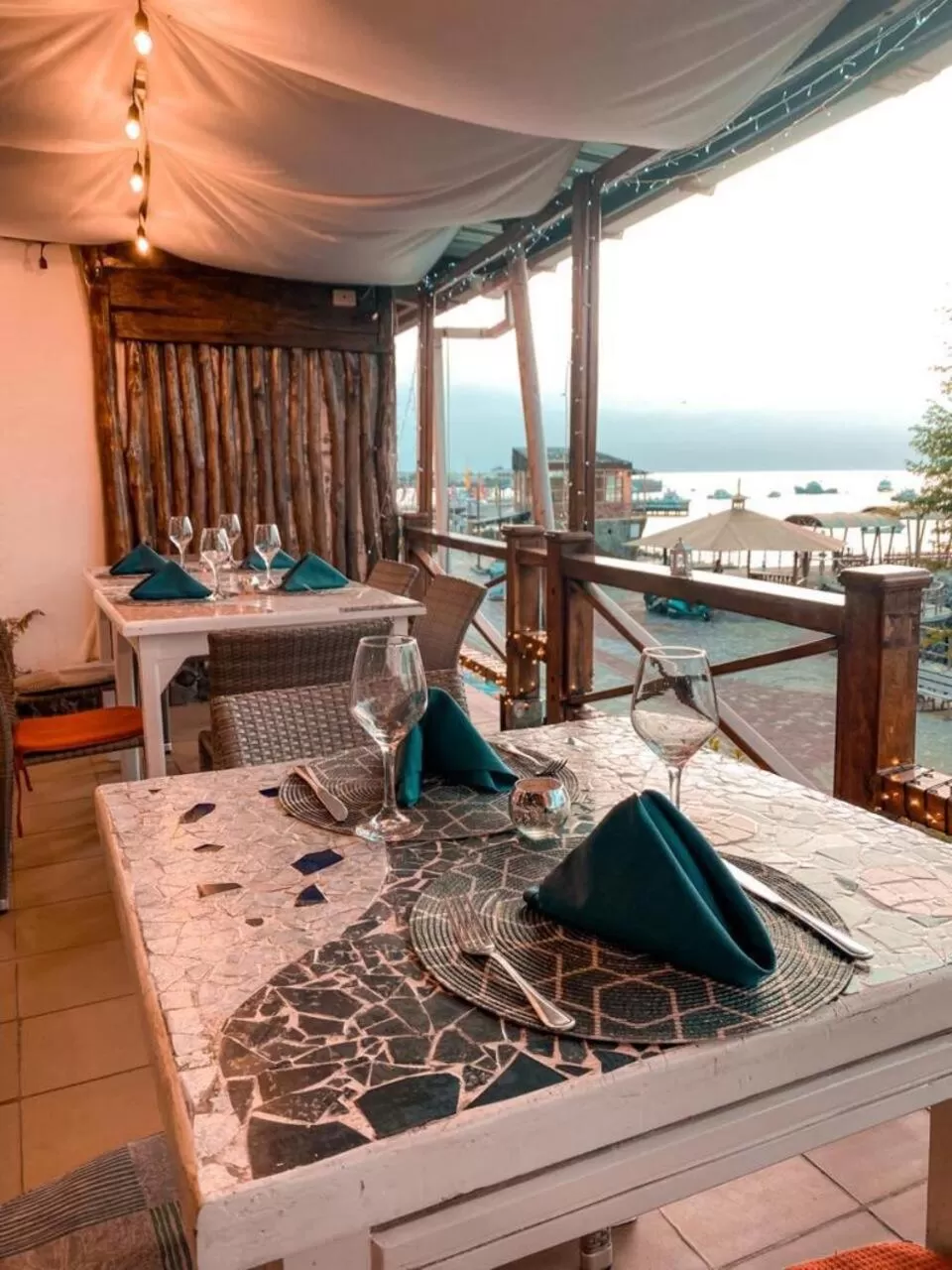 Restaurant/Places to Eat in Hotel Miconia