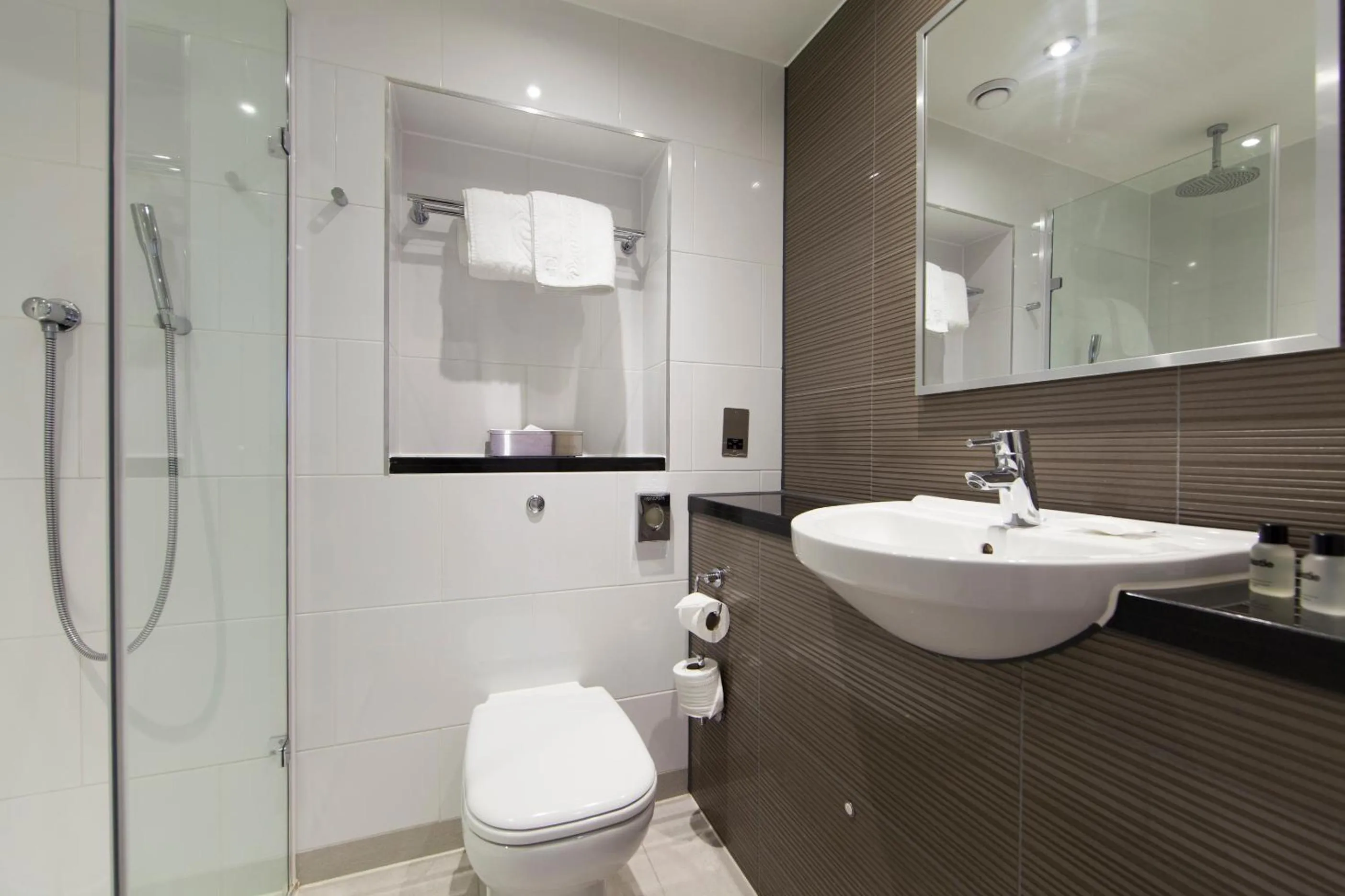 Bathroom in Thistle London Hyde Park Kensington Gardens