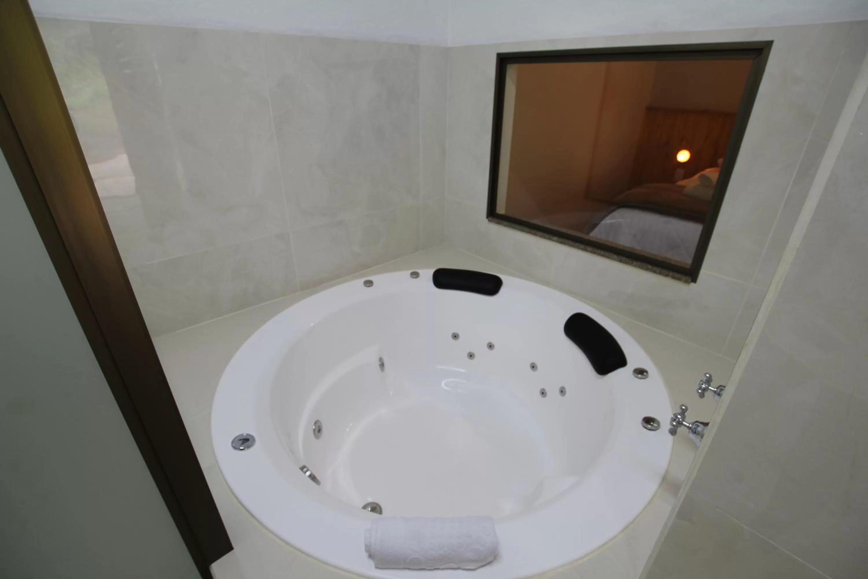 Hot Tub in Pousada Aguia da Montanha