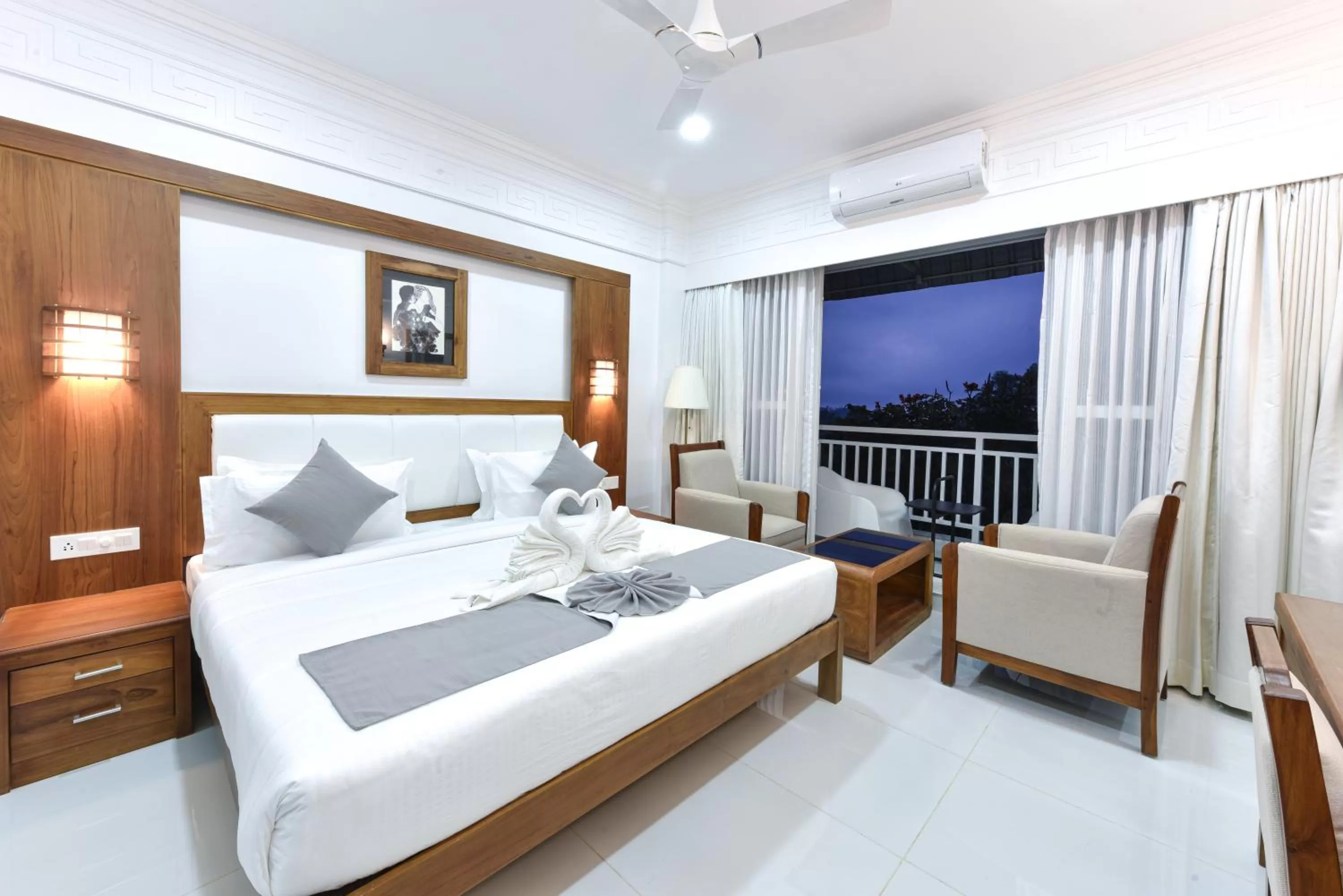 Photo of the whole room in HOTEL WHITE HOUSE, Munnar