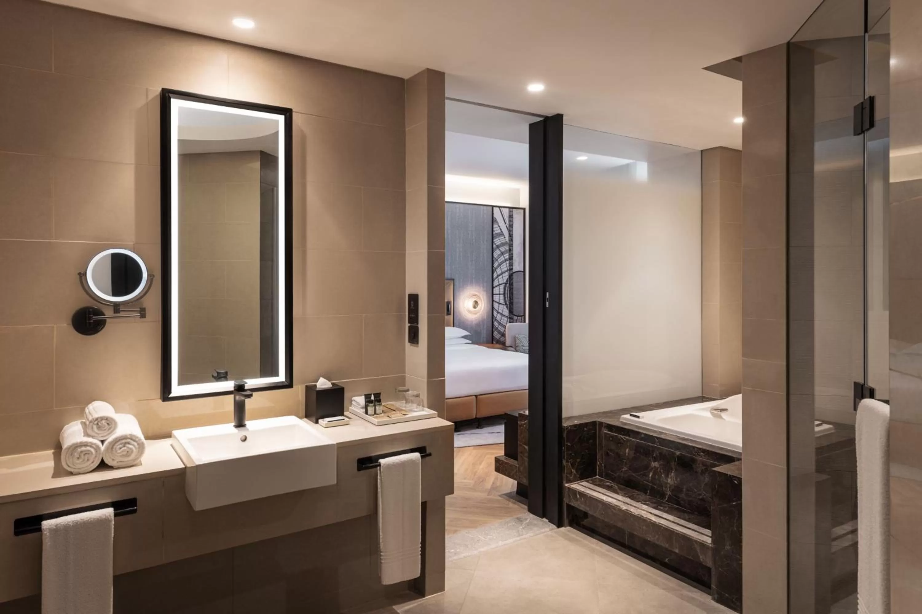 Bathroom, Bed in Sheraton Mall of the Emirates Hotel, Dubai