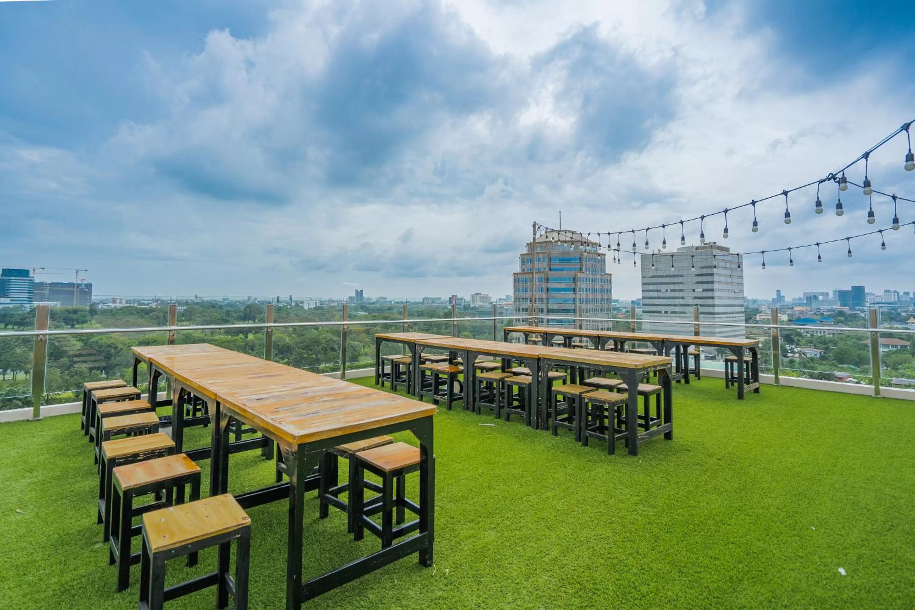 Dining area in The Riche Boutique Hotel Don Mueang Airport
