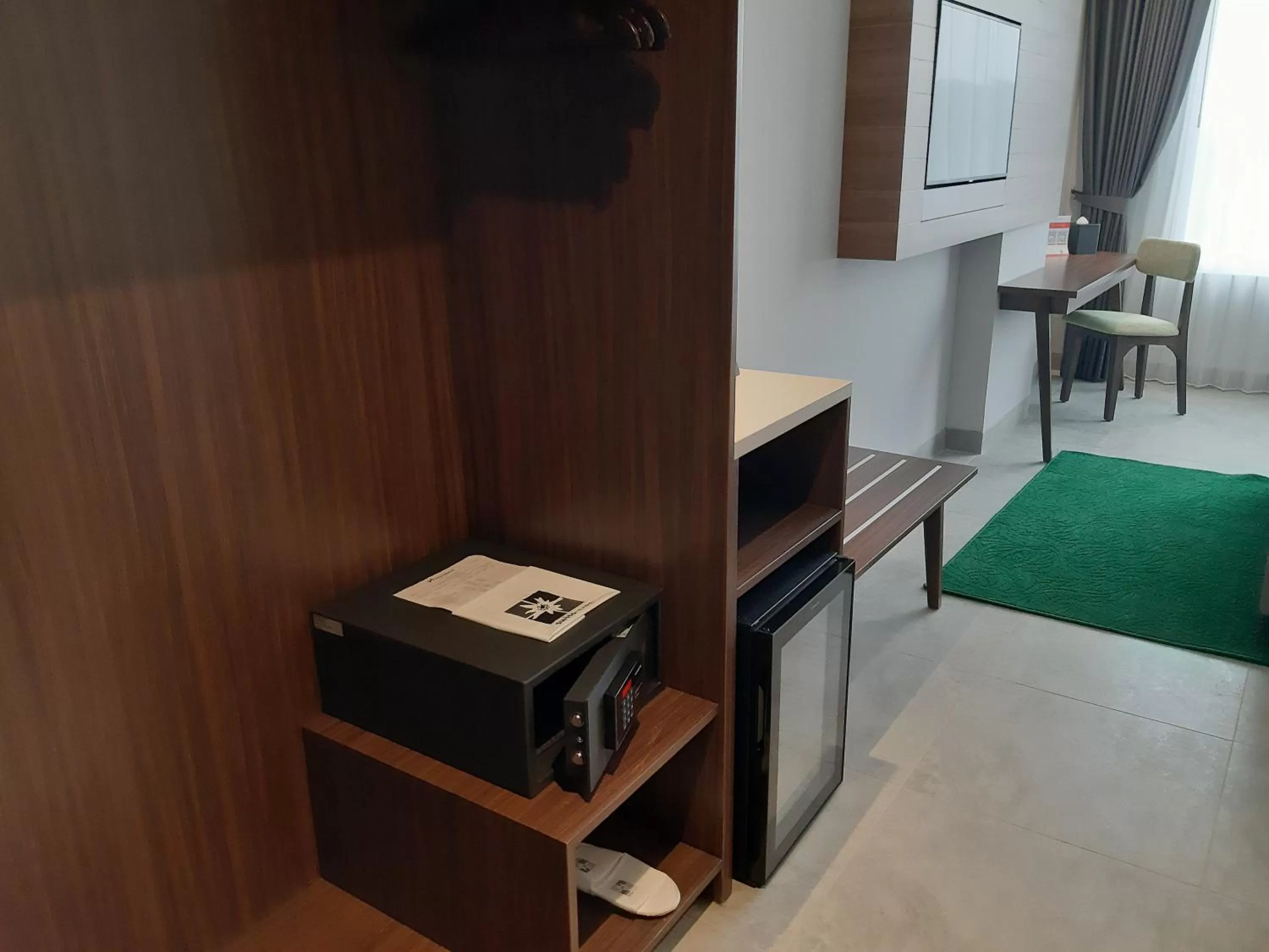 TV and multimedia in Swiss-Belinn Bogor