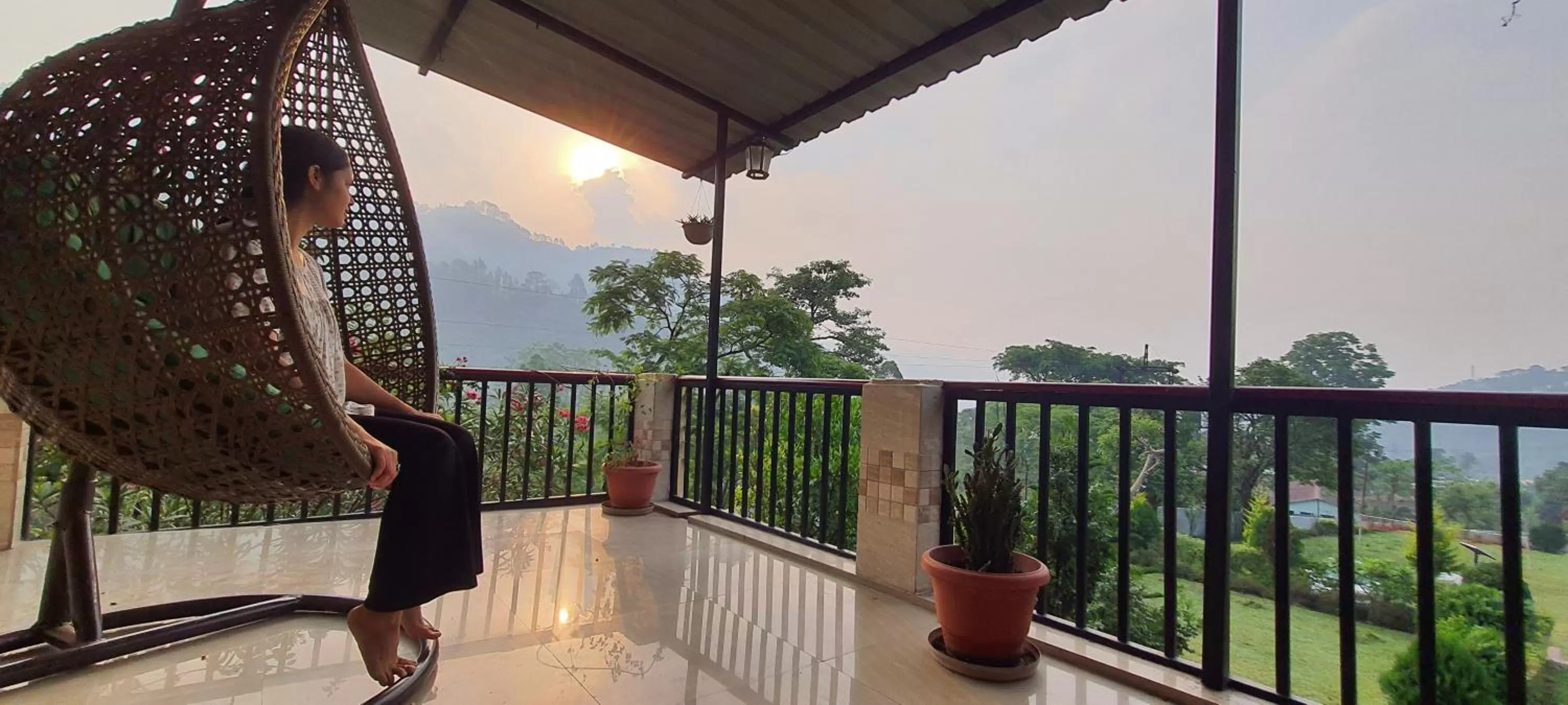Balcony/Terrace in Karthik Resorts, Jeolikote Nainital