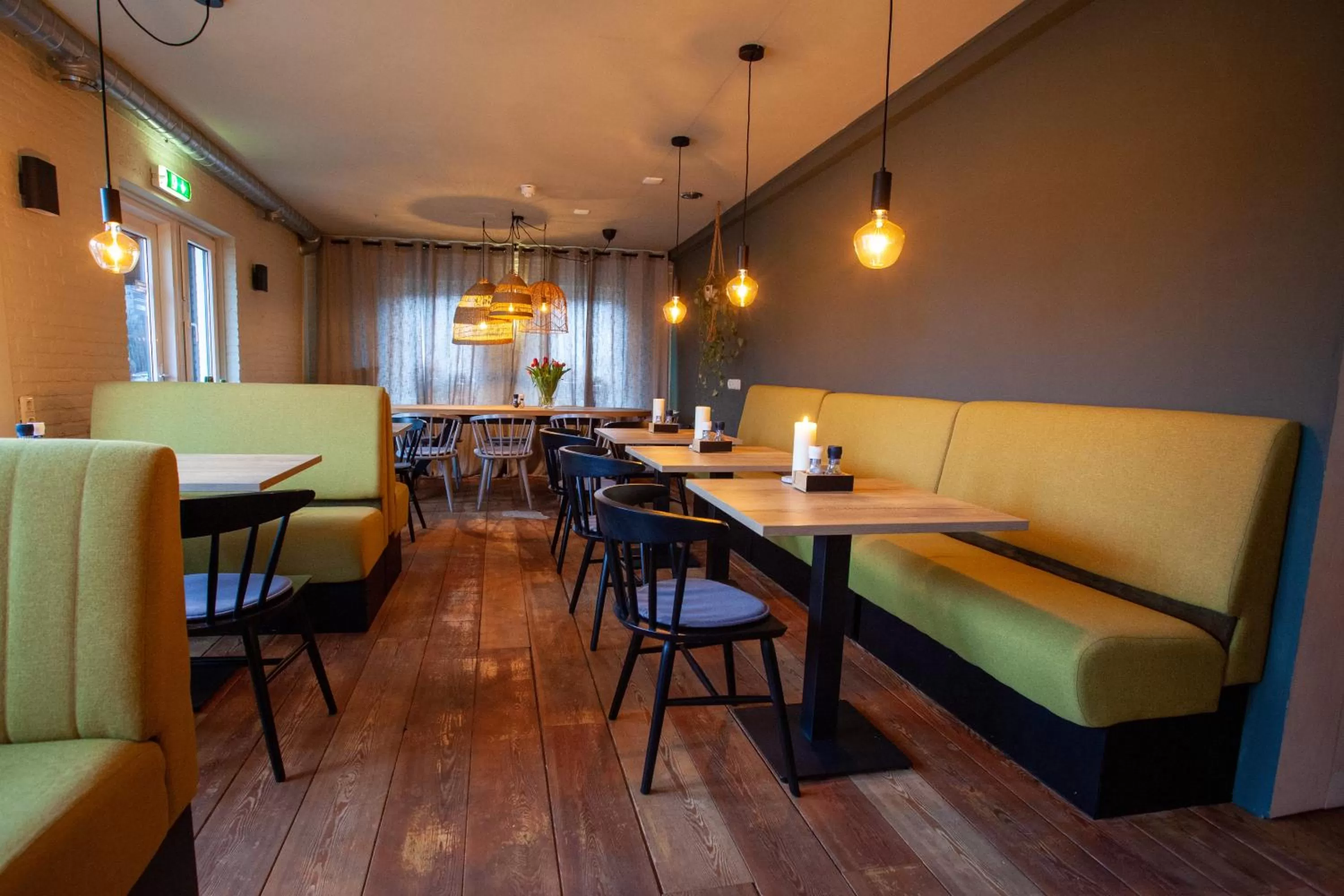 Restaurant/places to eat in Hotel Workum