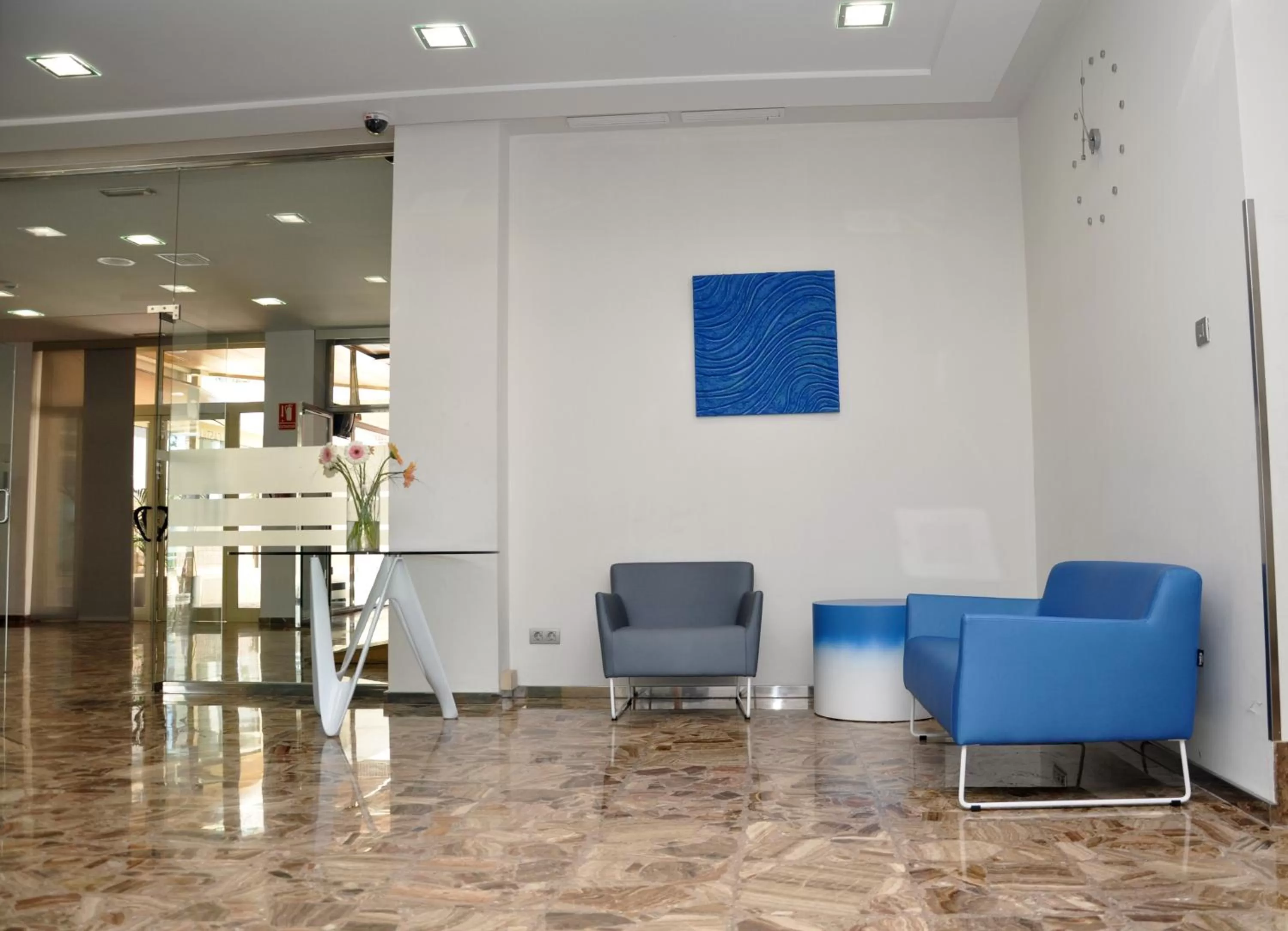 Lobby or reception in Hotel Castilla Alicante