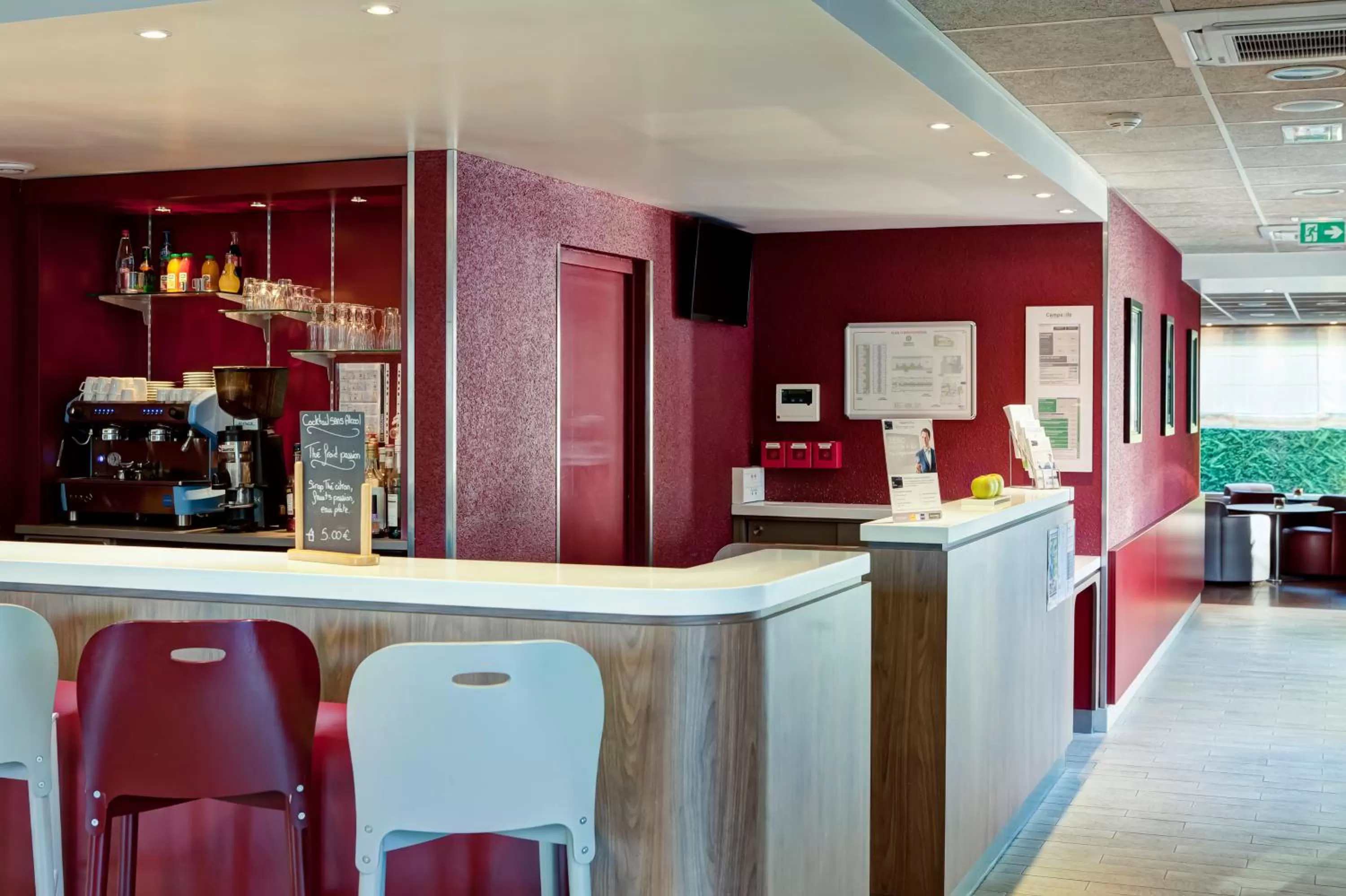 Staff in Campanile Genève - Ferney-Voltaire