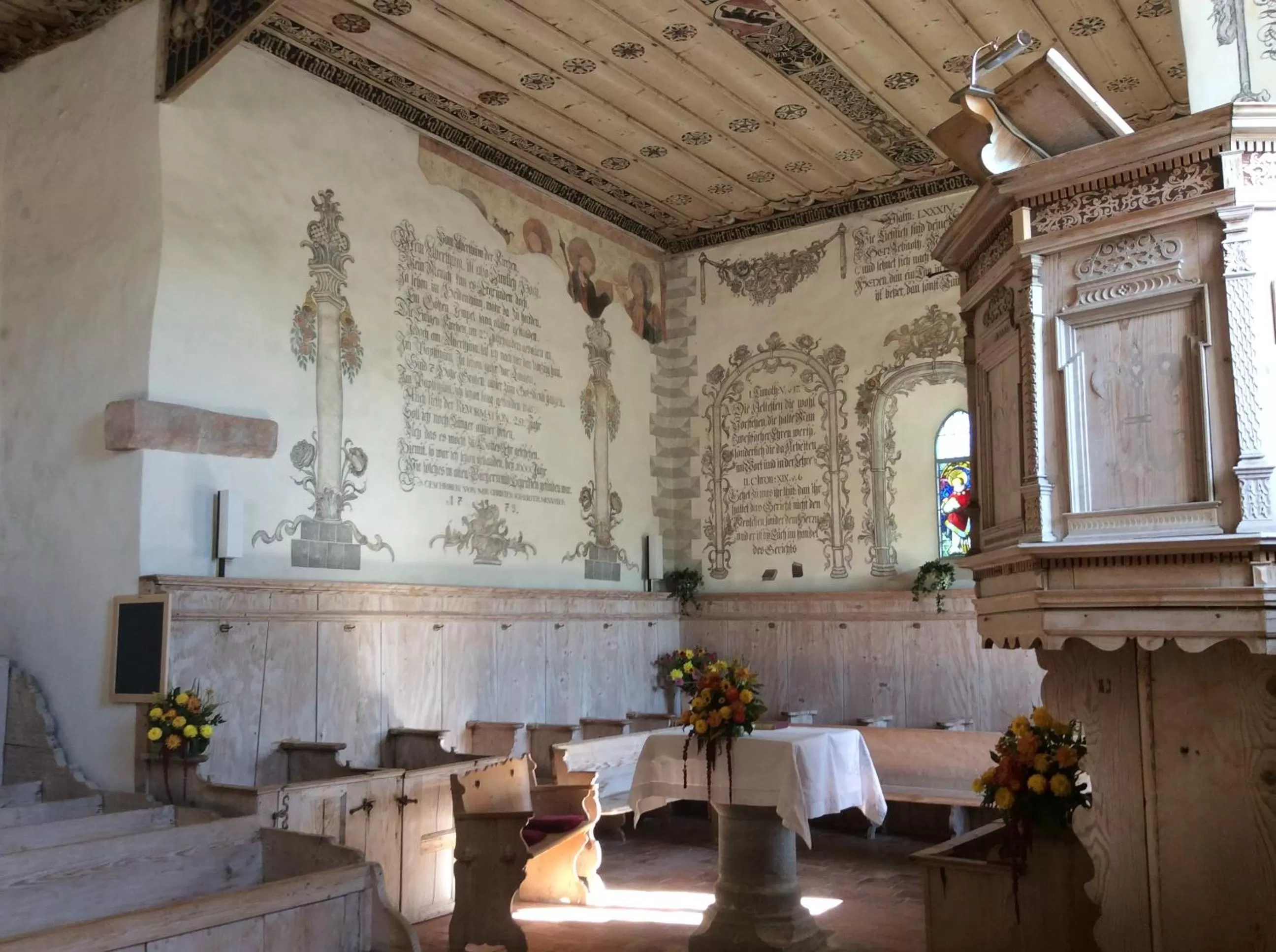 Hiking, Restaurant/Places to Eat in Emme Lodge