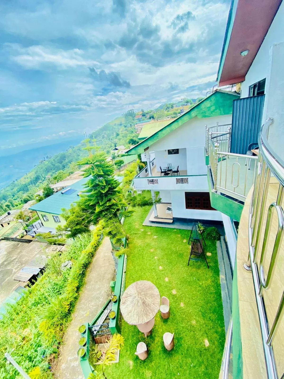 Day in Srilak View Holiday Inn