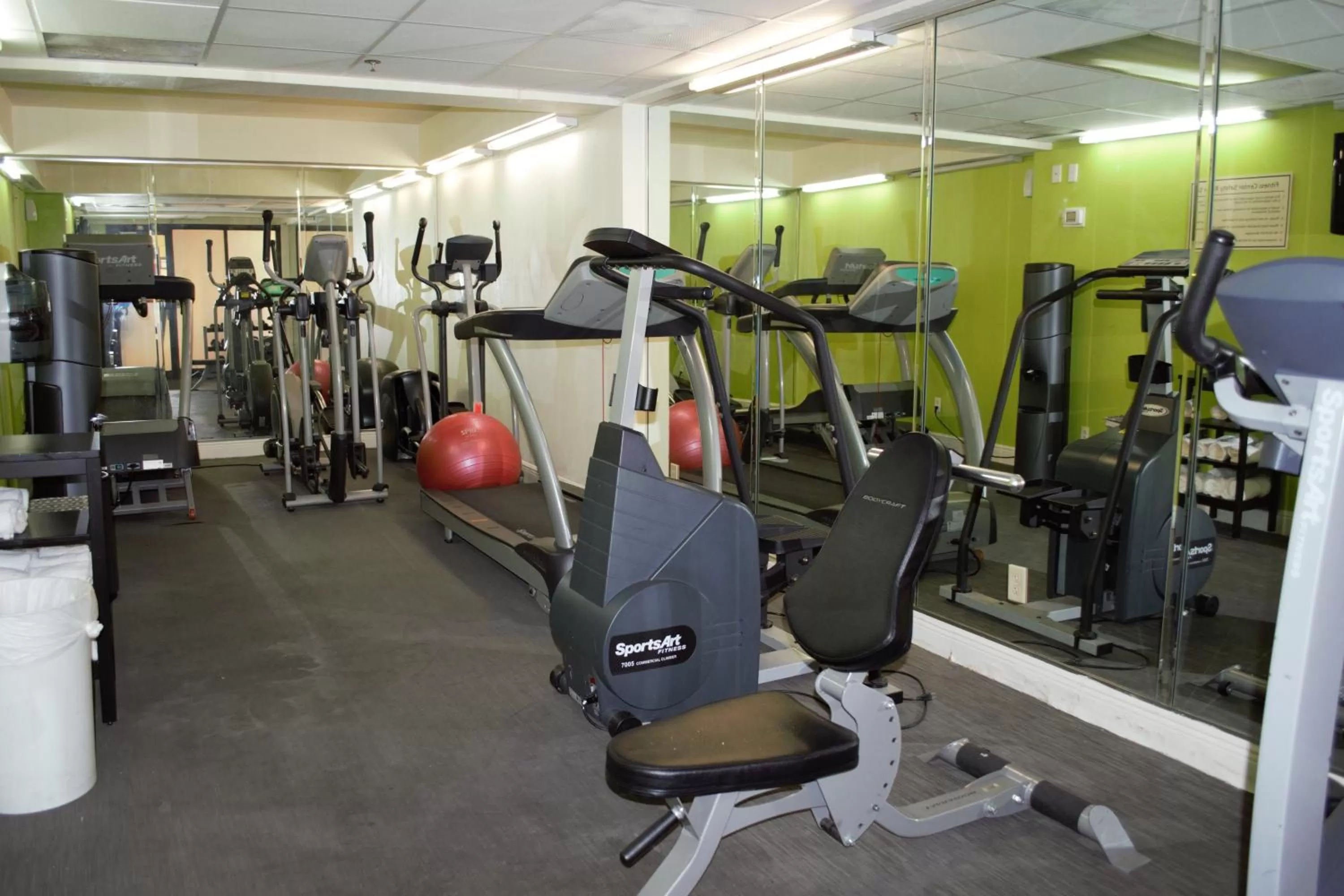 Fitness centre/facilities in La Quinta Inn by Wyndham Austin Capitol / Downtown