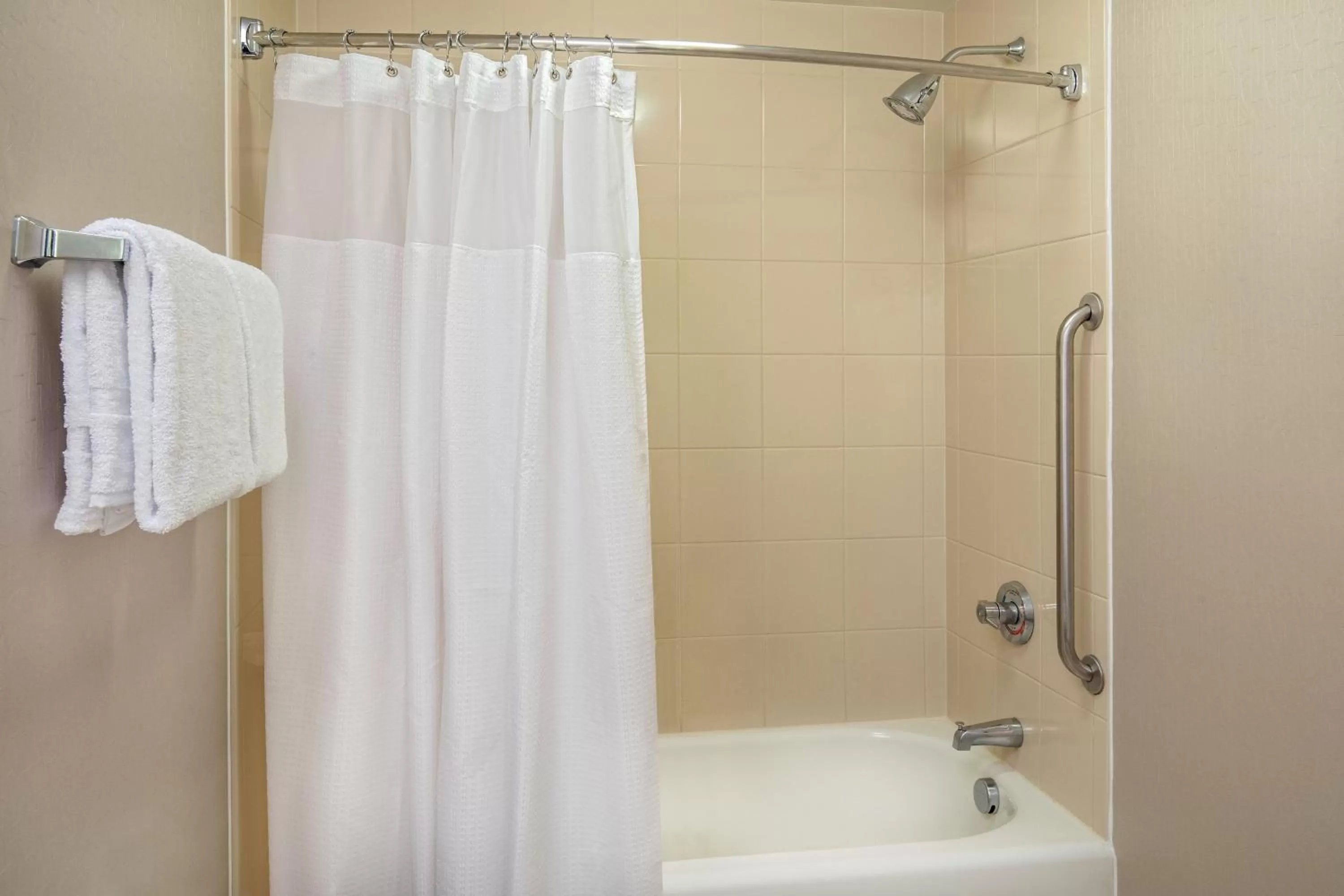 Photo of the whole room in SpringHill Suites by Marriott Norfolk Virginia Beach