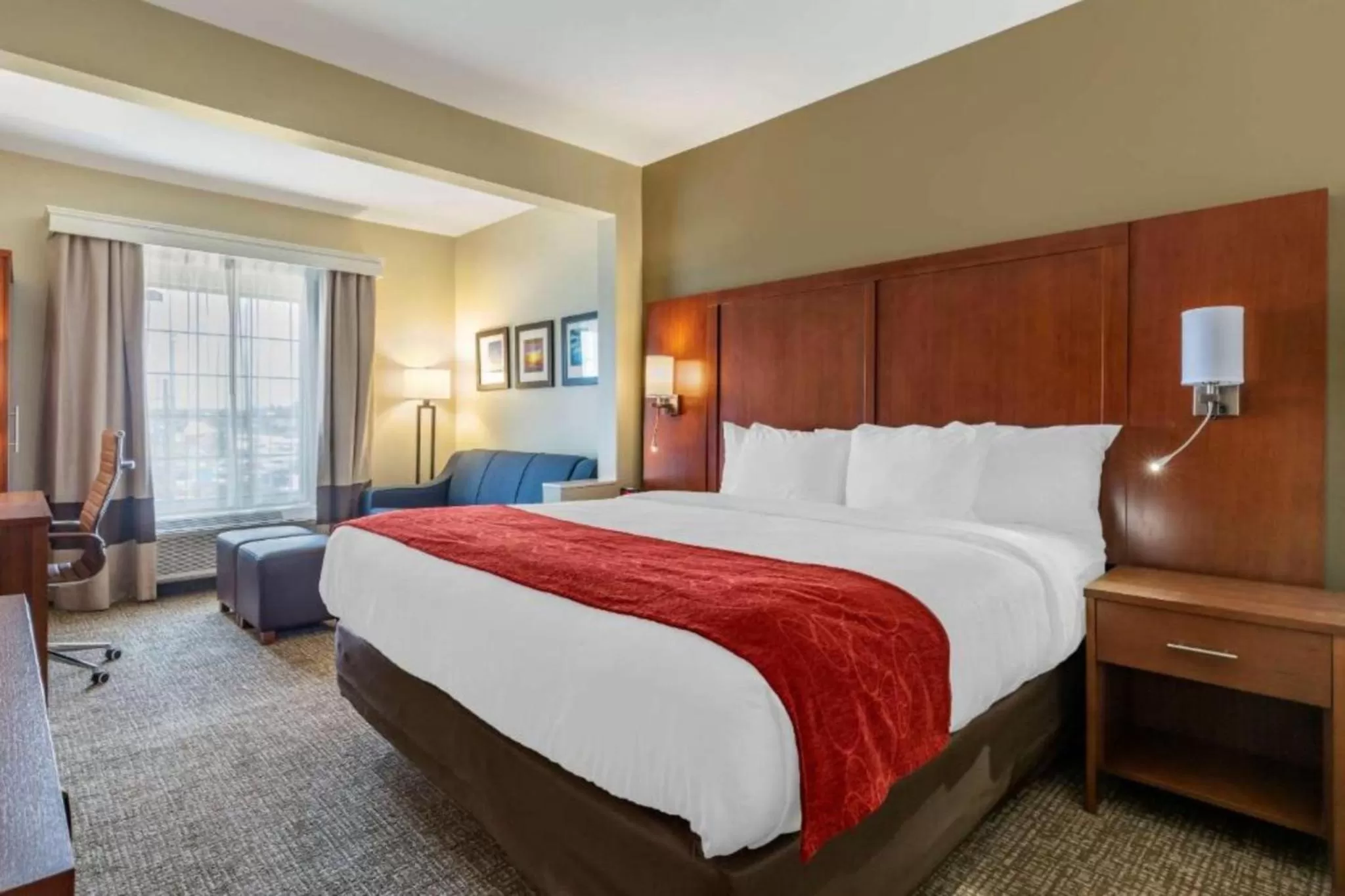 Queen Room with Two Queen Beds - Non Smoking in Comfort Suites near Camp Lejeune