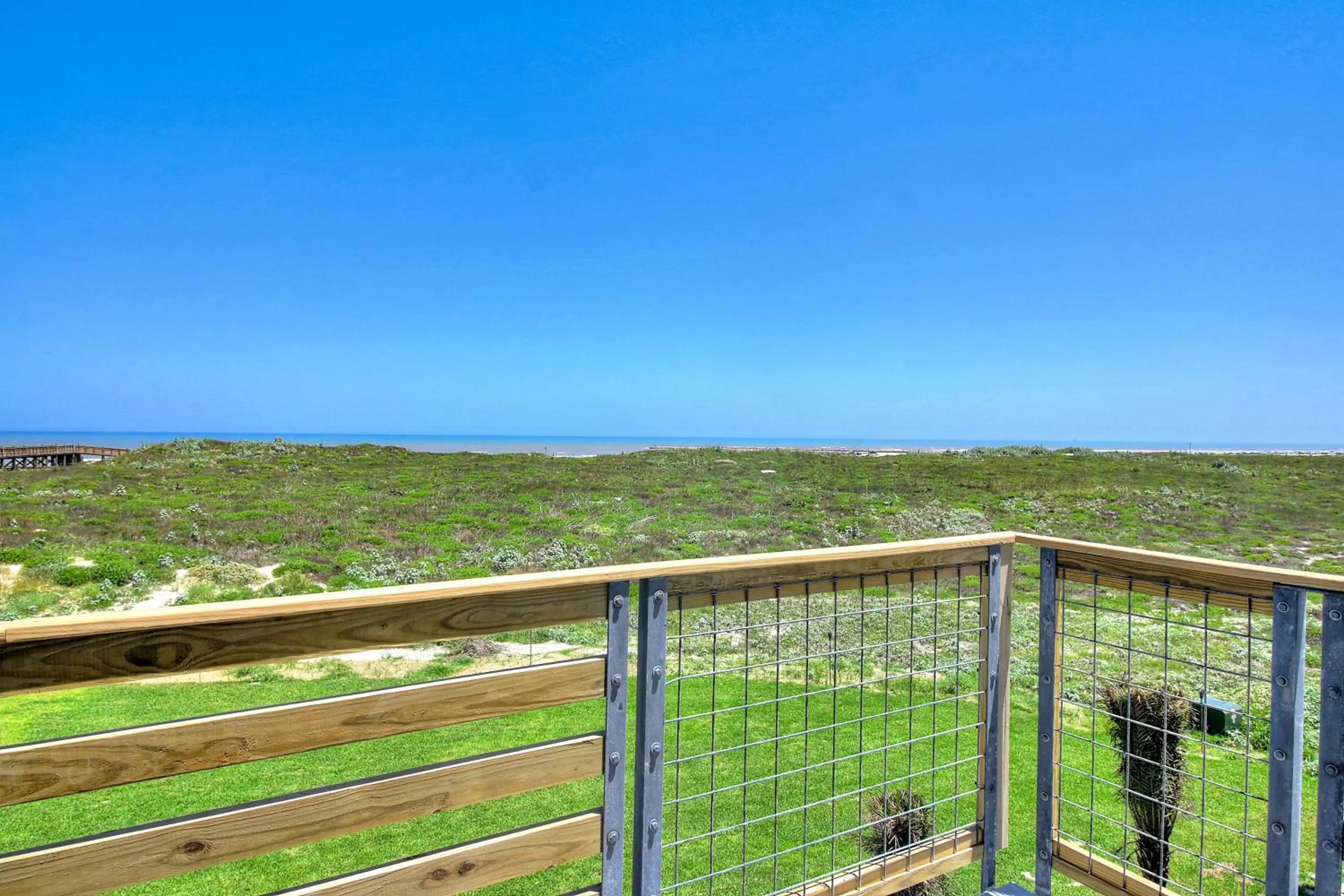 Balcony/Terrace in Lively Beach