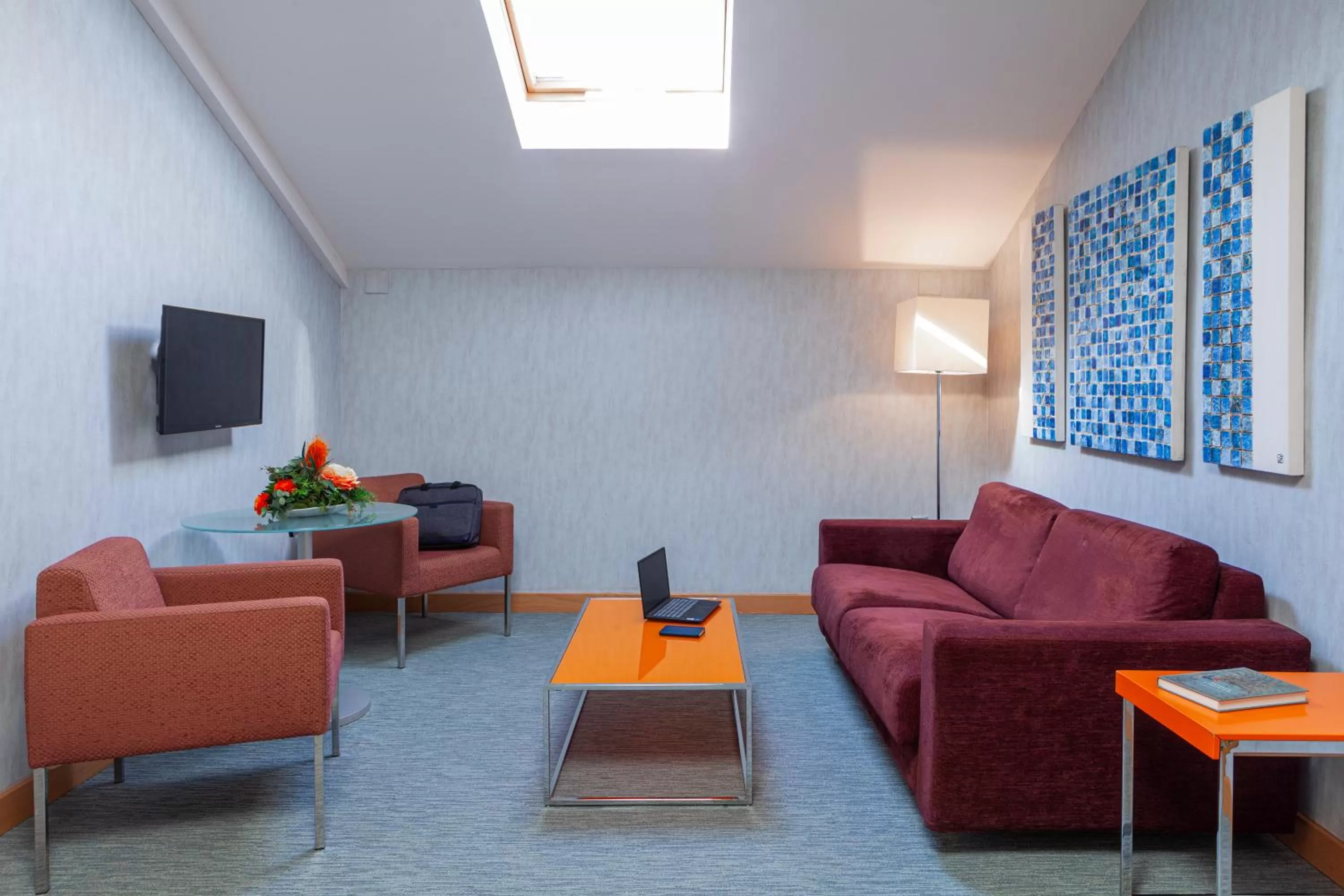 Coffee/tea facilities in Hotel Macià Alfaros