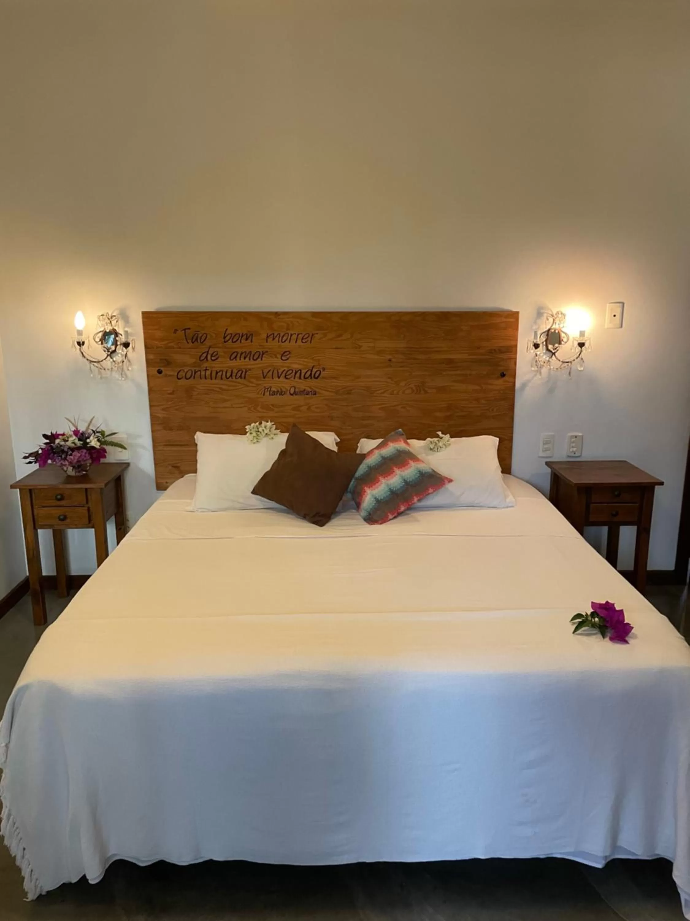 Bed in Pousada Santarina