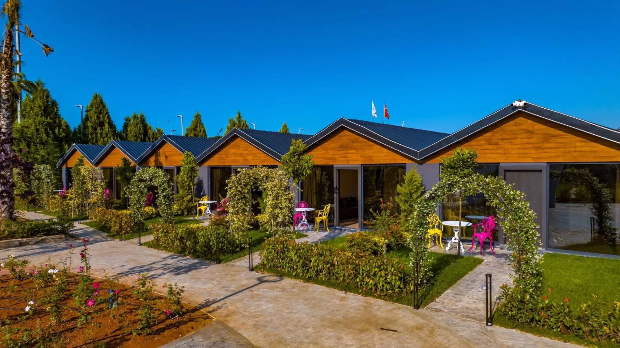 Property Building in Sandal Otel