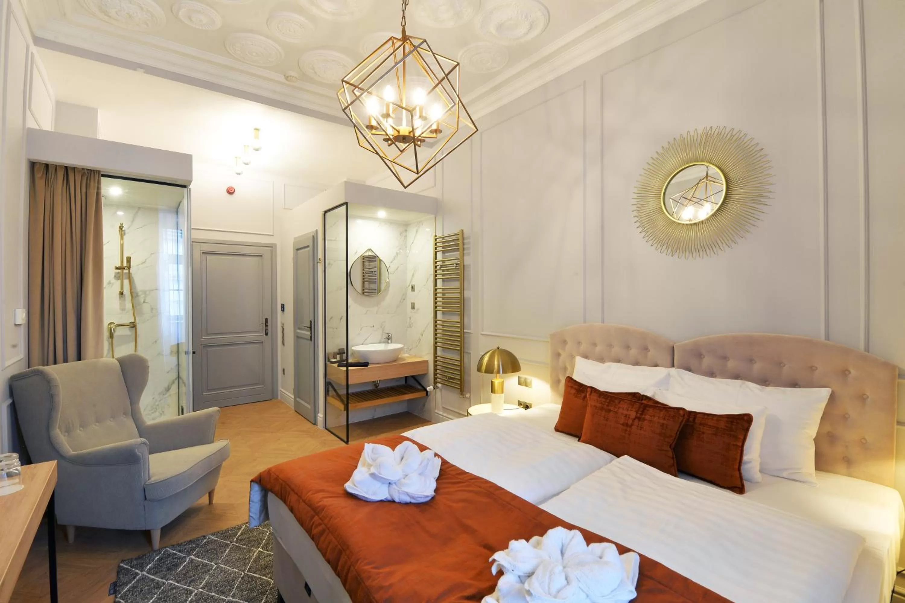 Photo of the whole room in 1552 Boutique Hotel