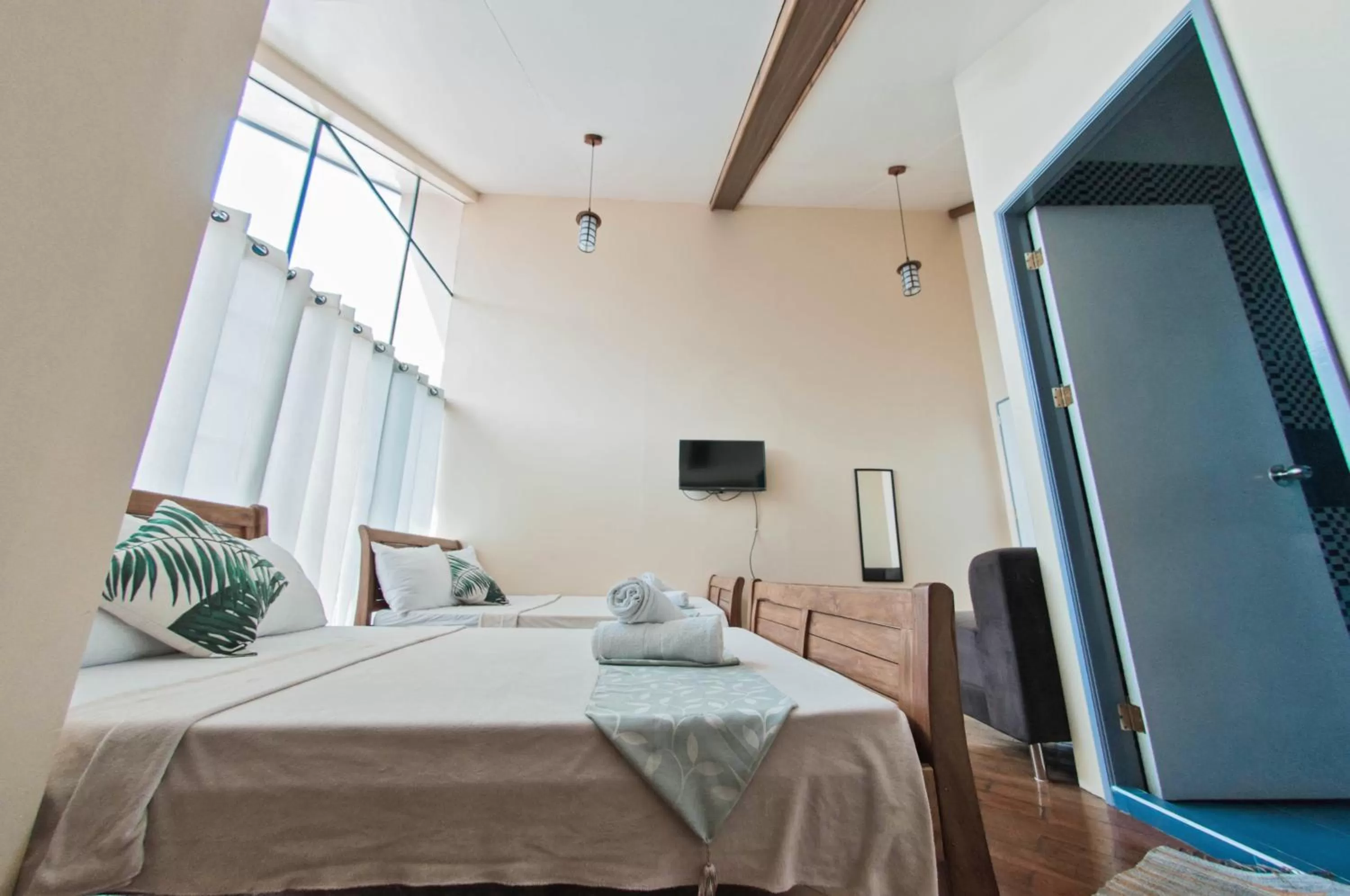 Bed in The Half House by Elmar Cabin