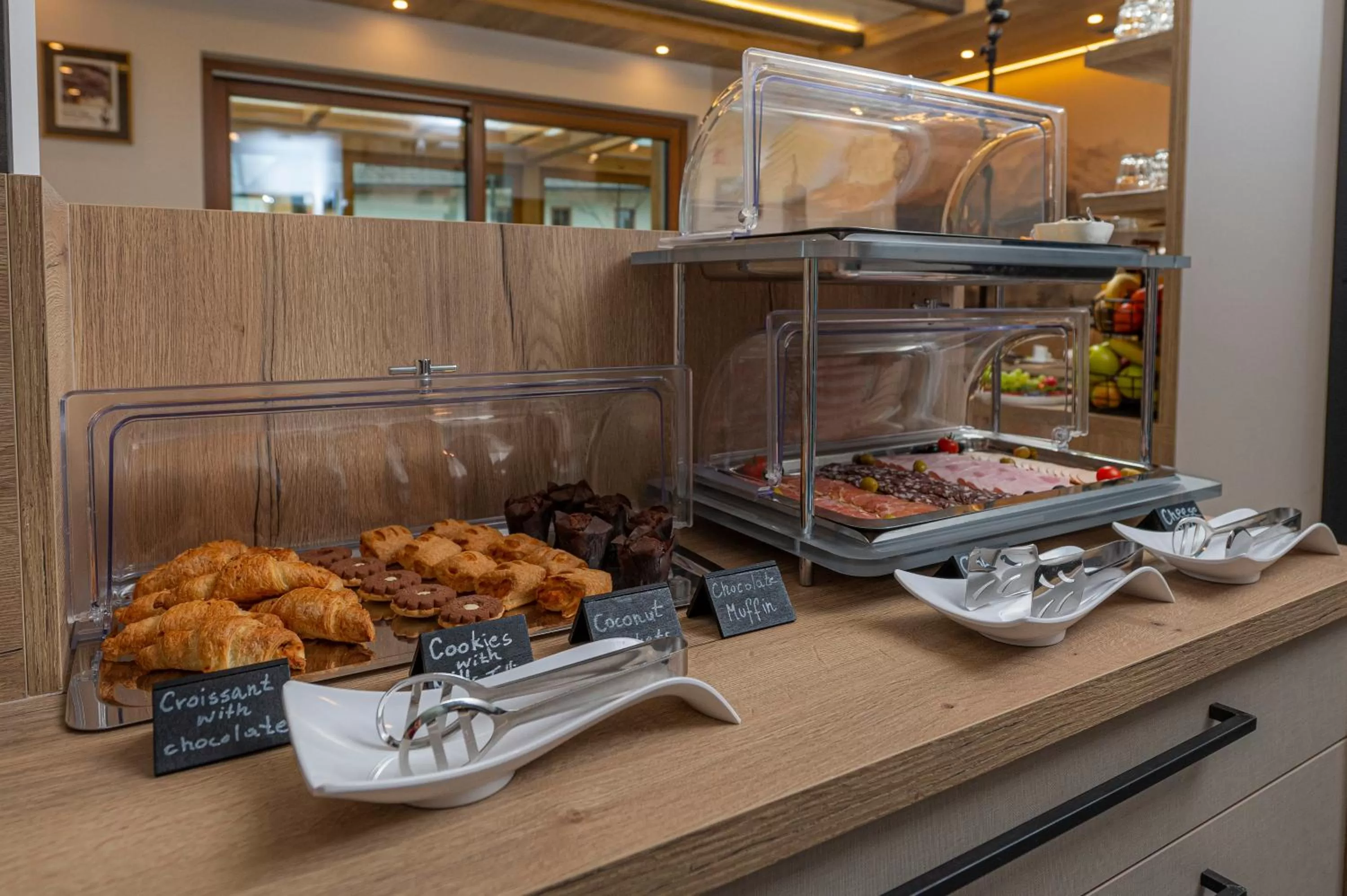 Buffet breakfast, Food in Veldes B&B