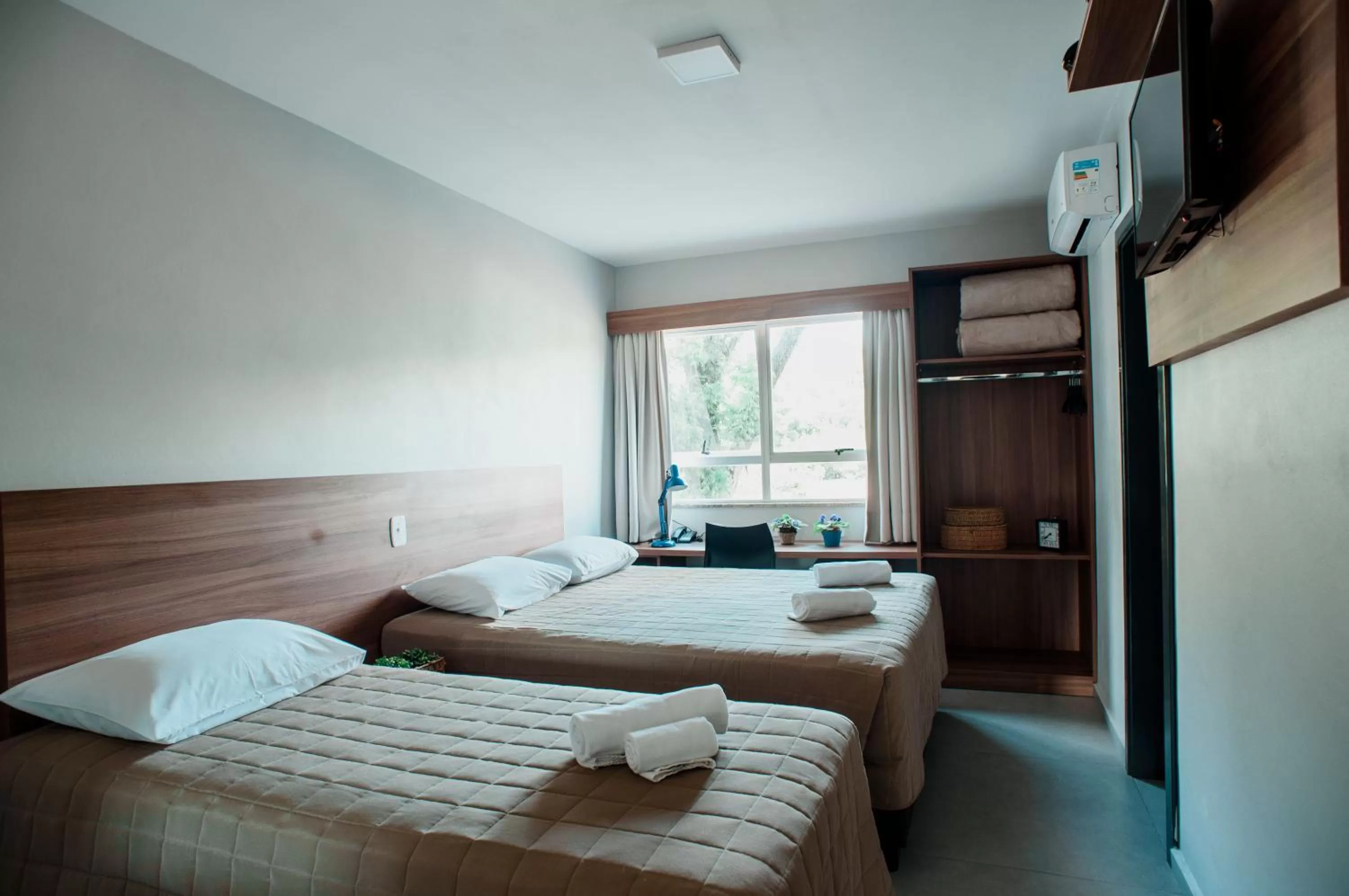 Photo of the whole room, Bed in Vallér Montanha Hotel