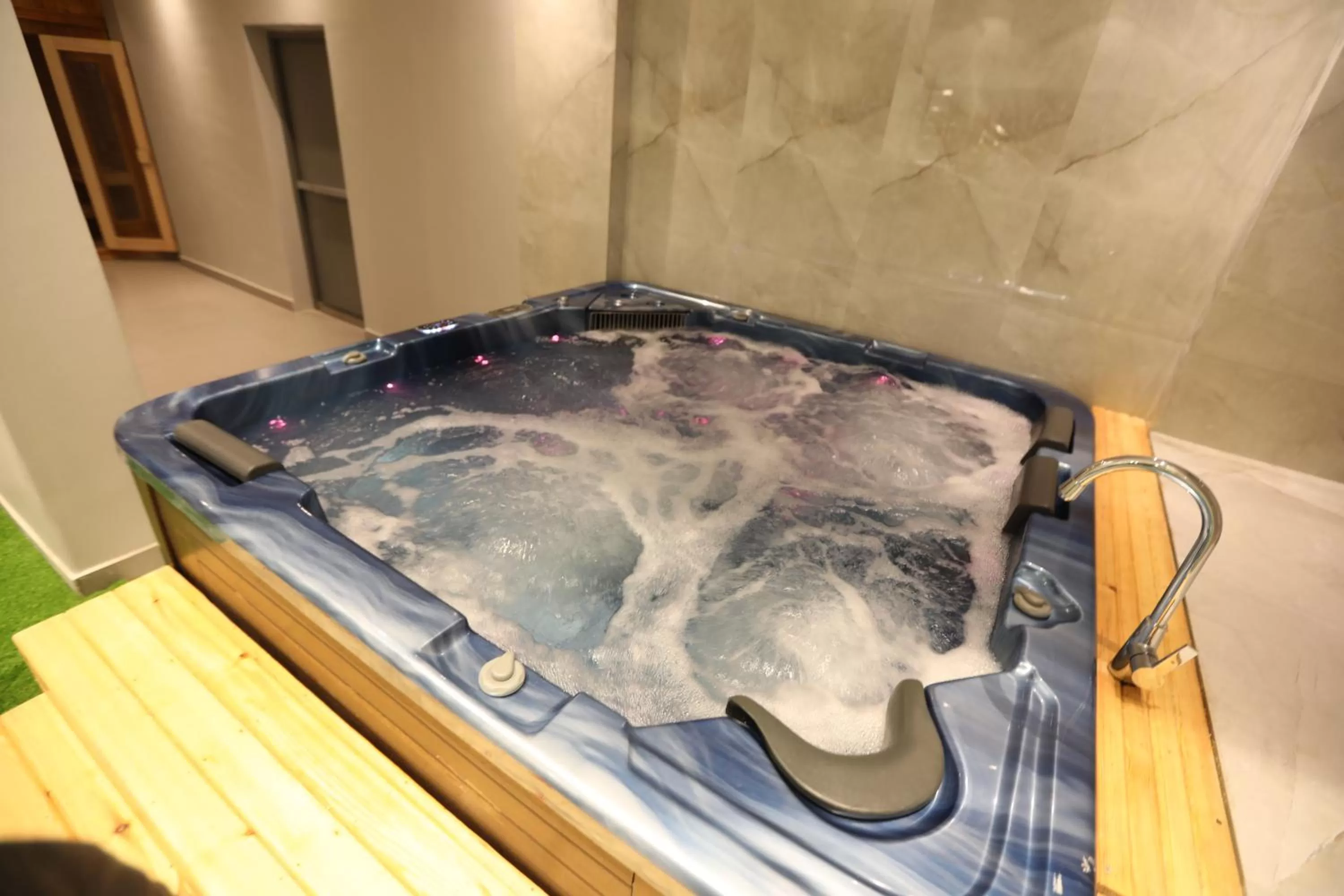 Spa and wellness centre/facilities in South Hotel Suites