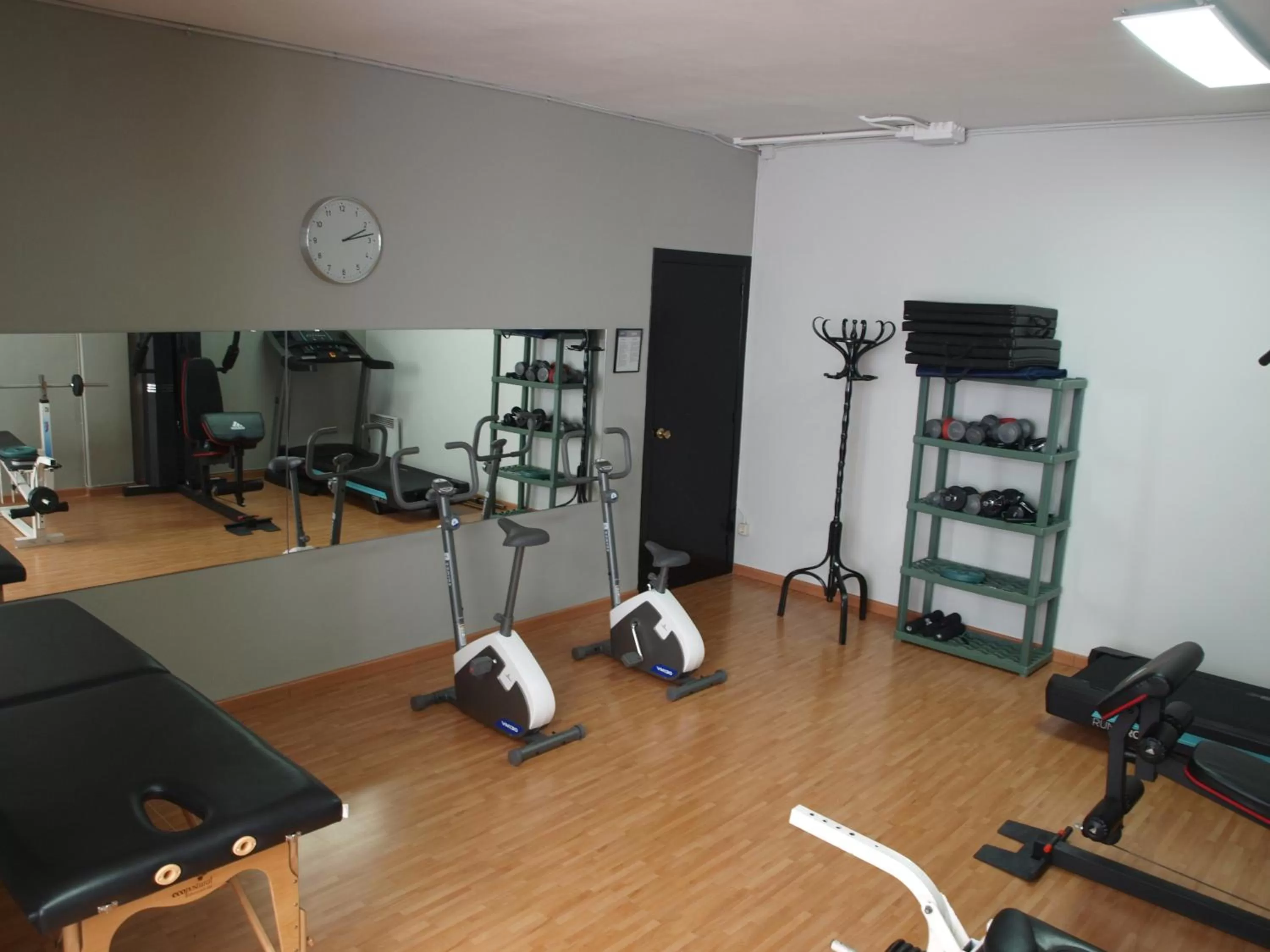 Fitness centre/facilities in Aparthotel Bertrán