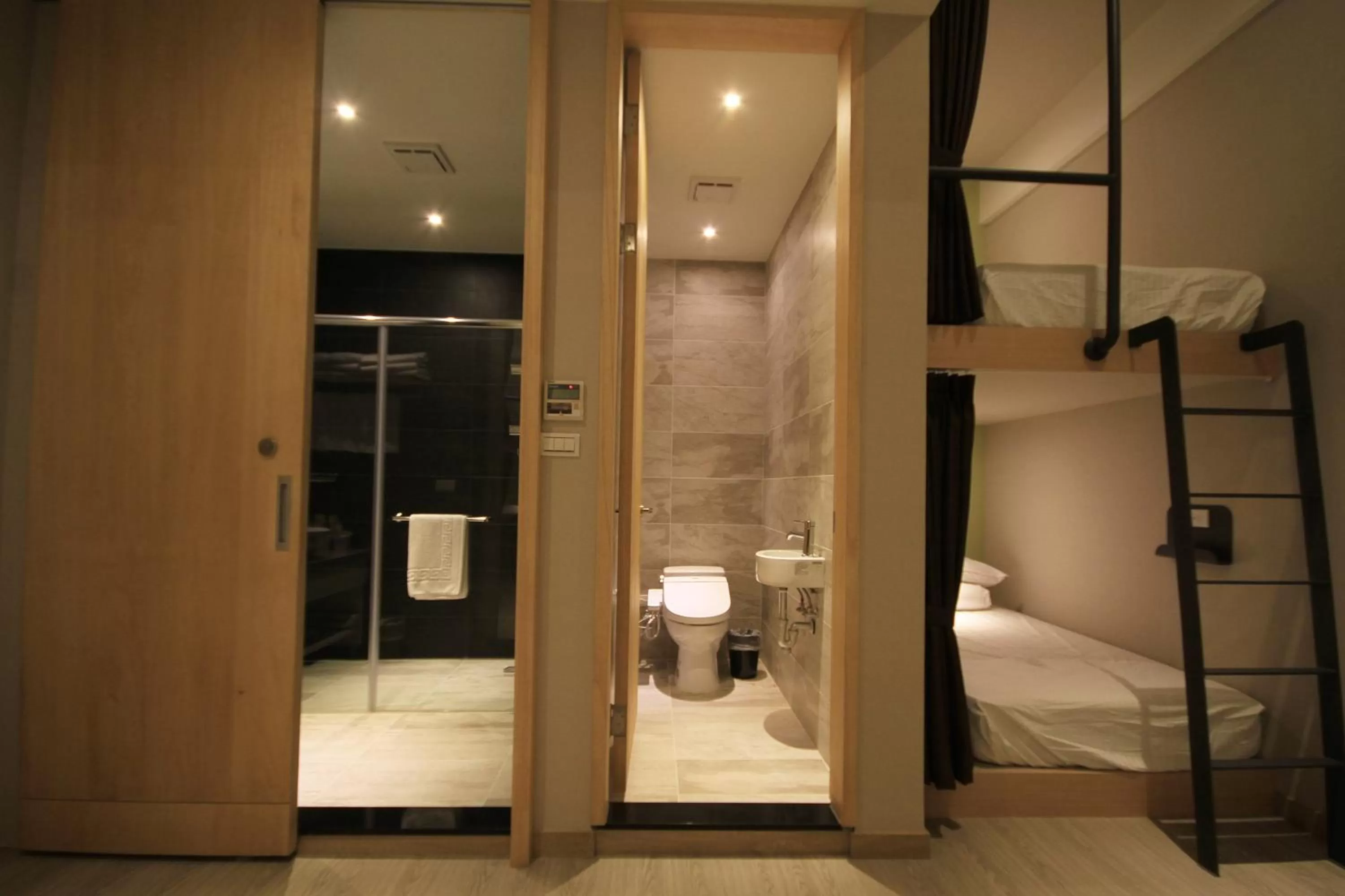 Photo of the whole room, Bed in Hangkhau Hotel