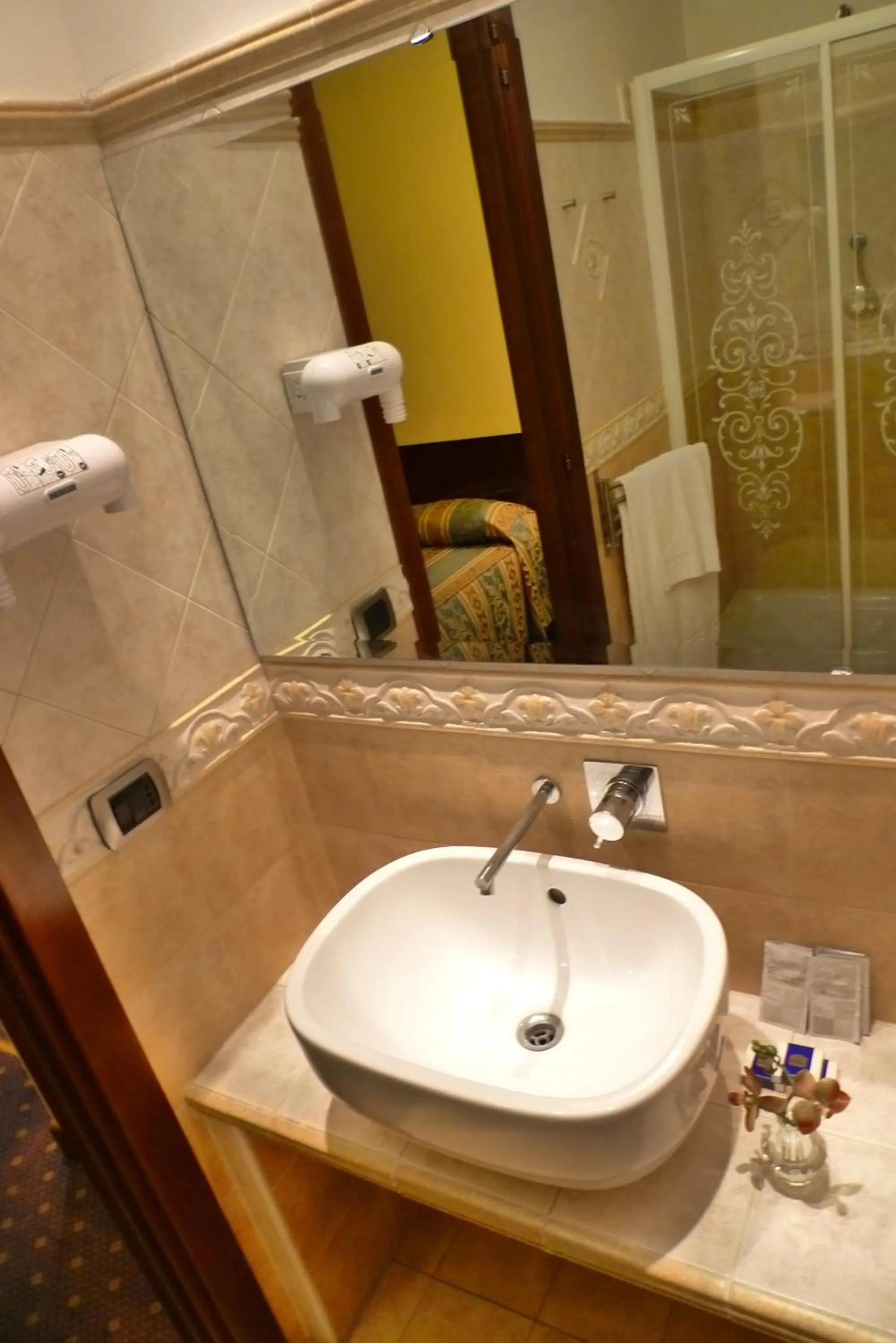 Bathroom in Hotel La Pace - Experience