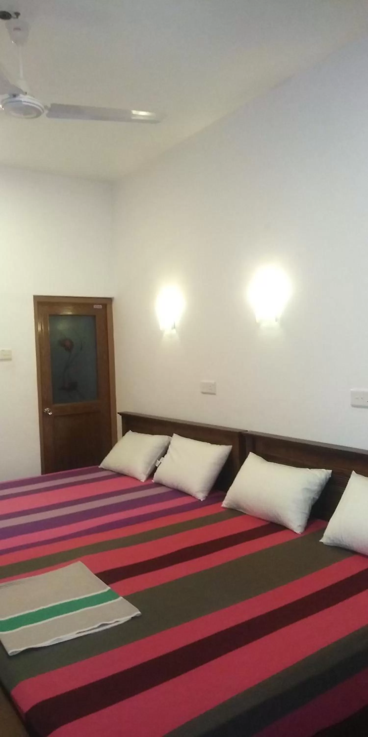 Bed in Pearl Resort Mirissa