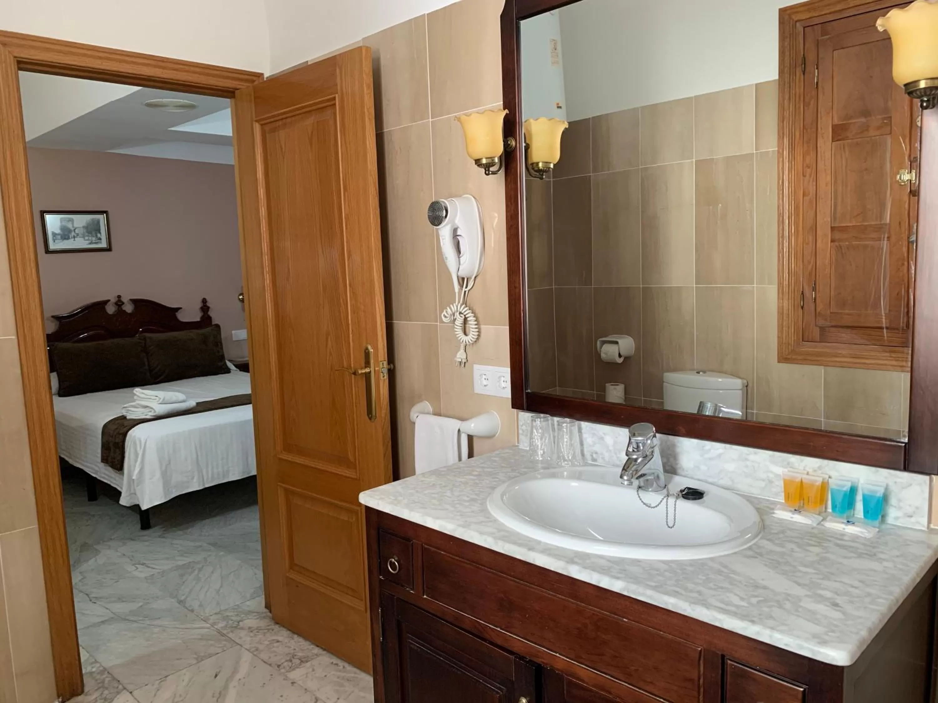 Bathroom, Bed in Hotel Casa Palacio la Sal