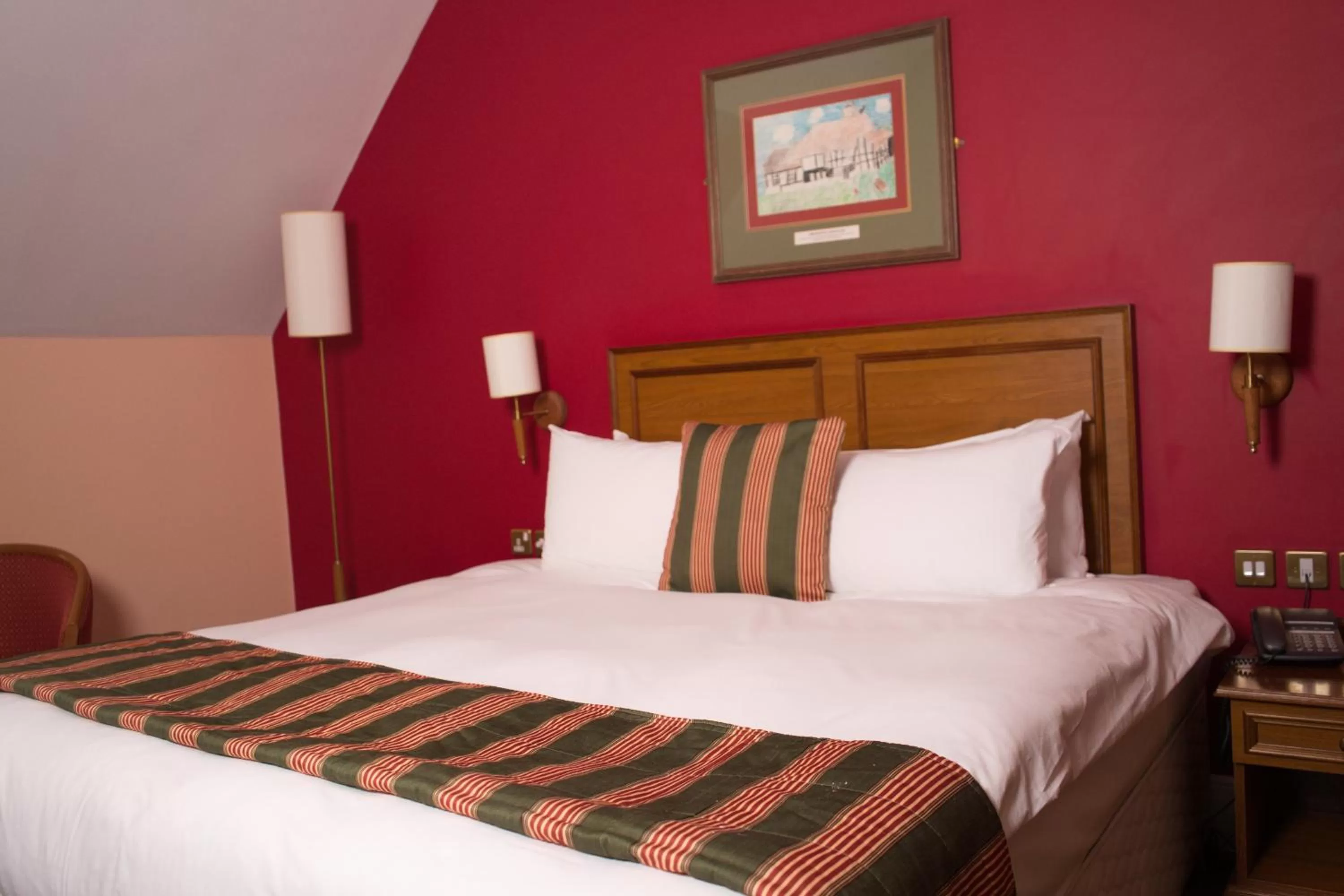 Bed in The Catherine Wheel Wetherspoon Hotel