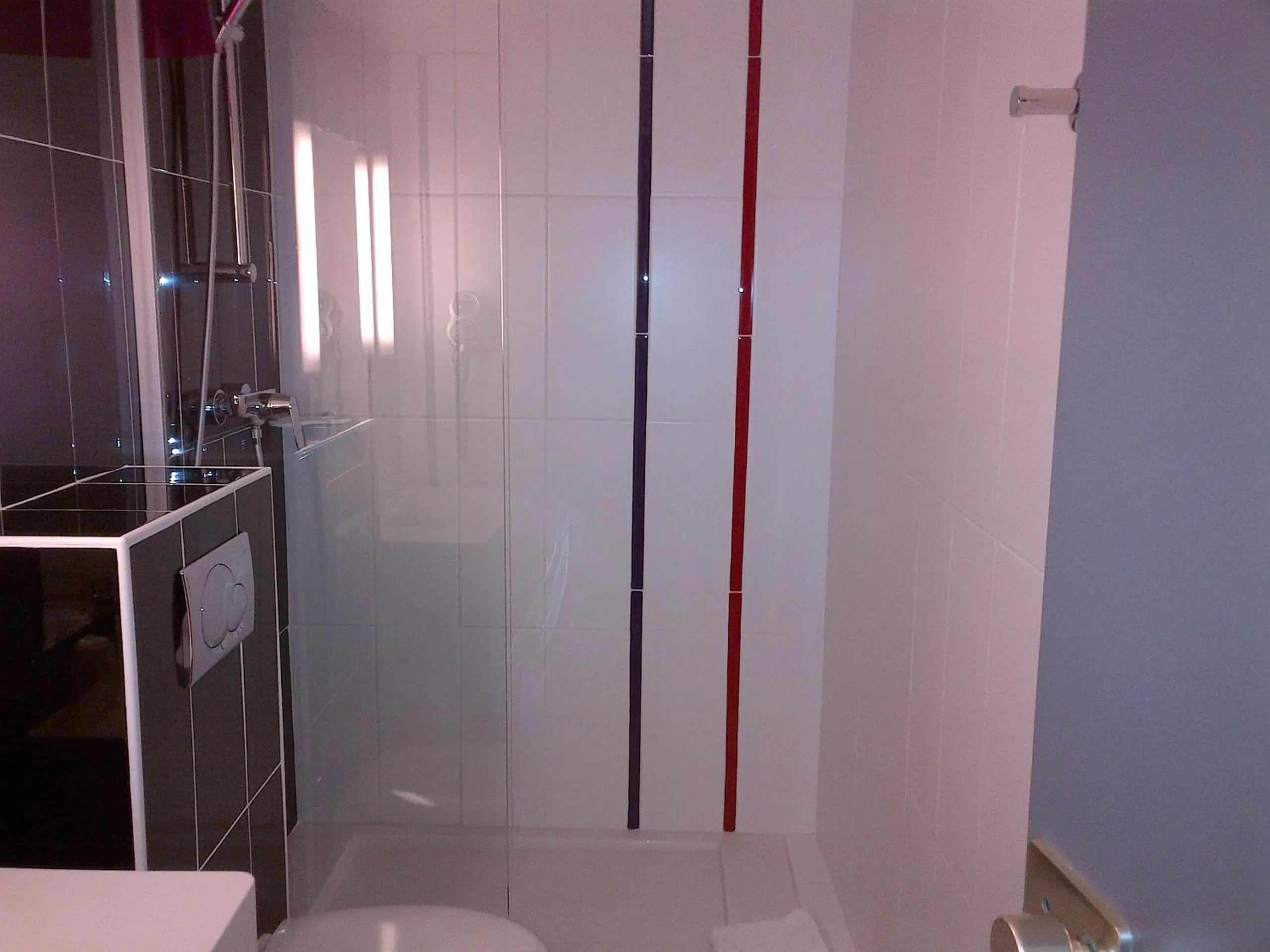 Bathroom in Ibis Styles Paris Pigalle Montmartre