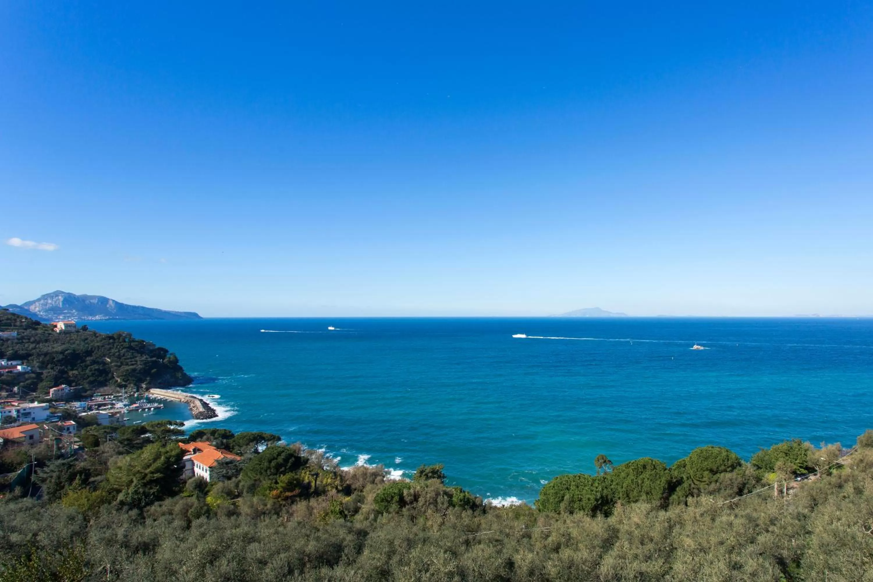 Day in Villa Fiorella Art Hotel