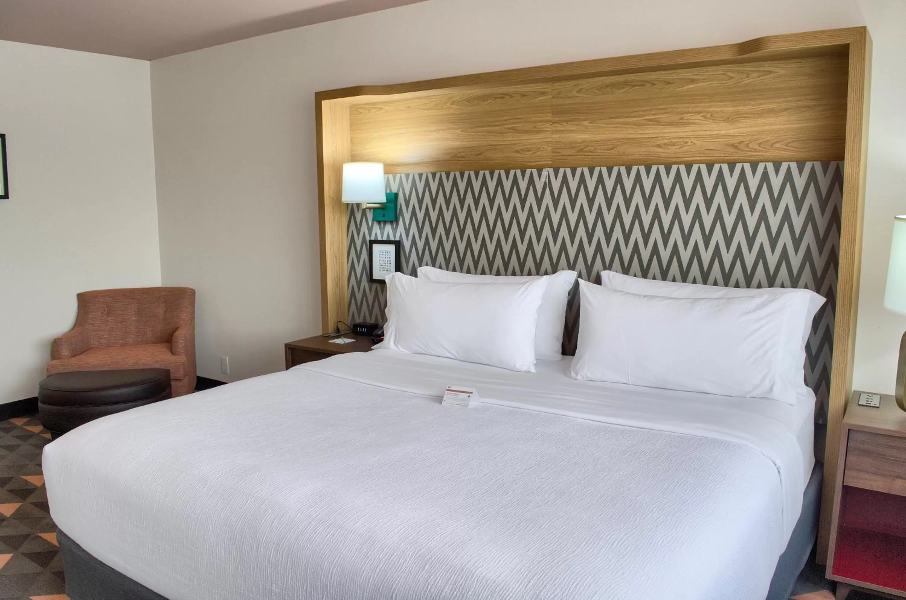 Photo of the whole room, Bed in Holiday Inn Mobile West I-10 by IHG