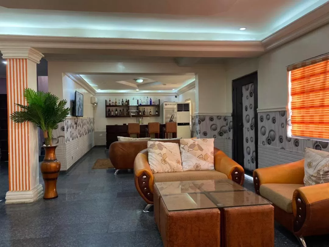 Property building, Lobby/Reception in Galpin Suites