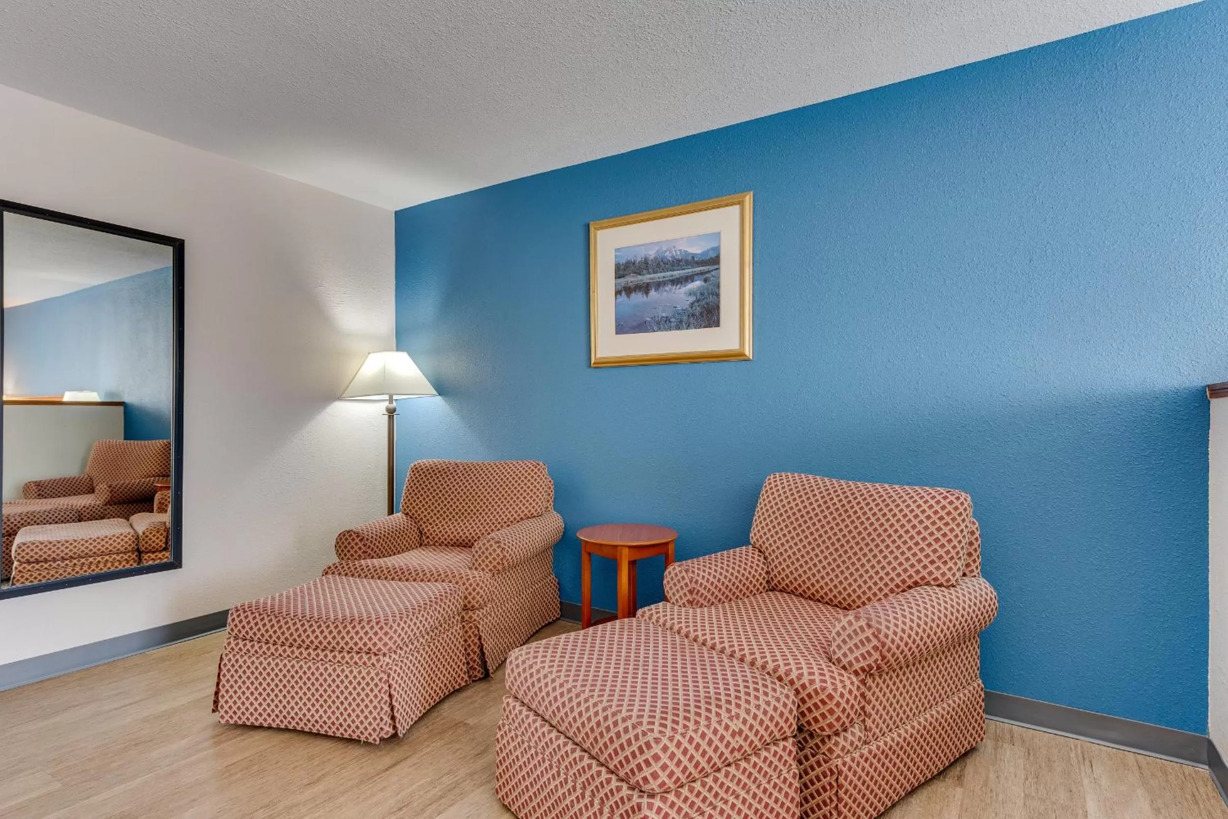 Seating area in Baymont by Wyndham Salida