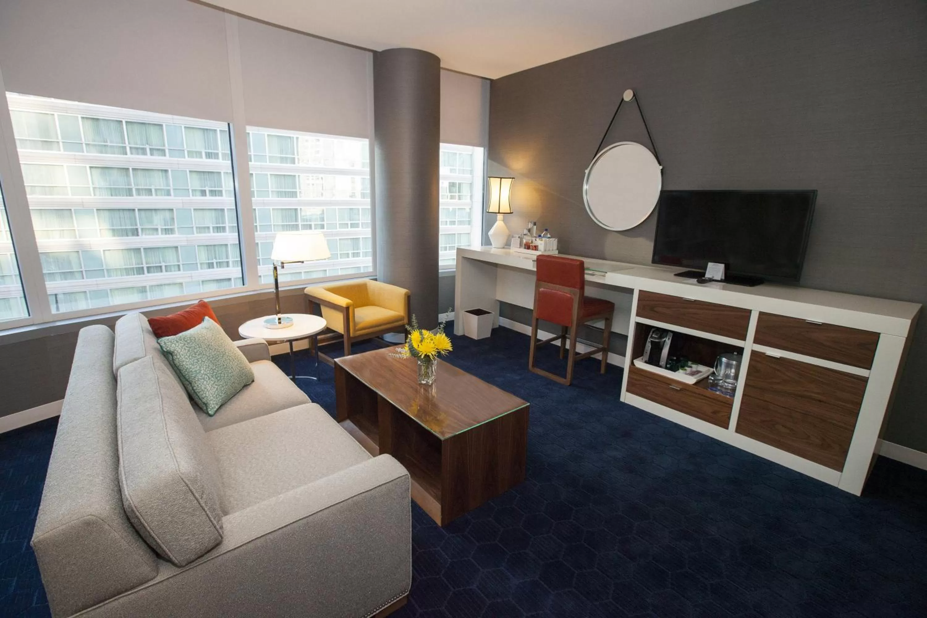 Living room in Kinzie Hotel