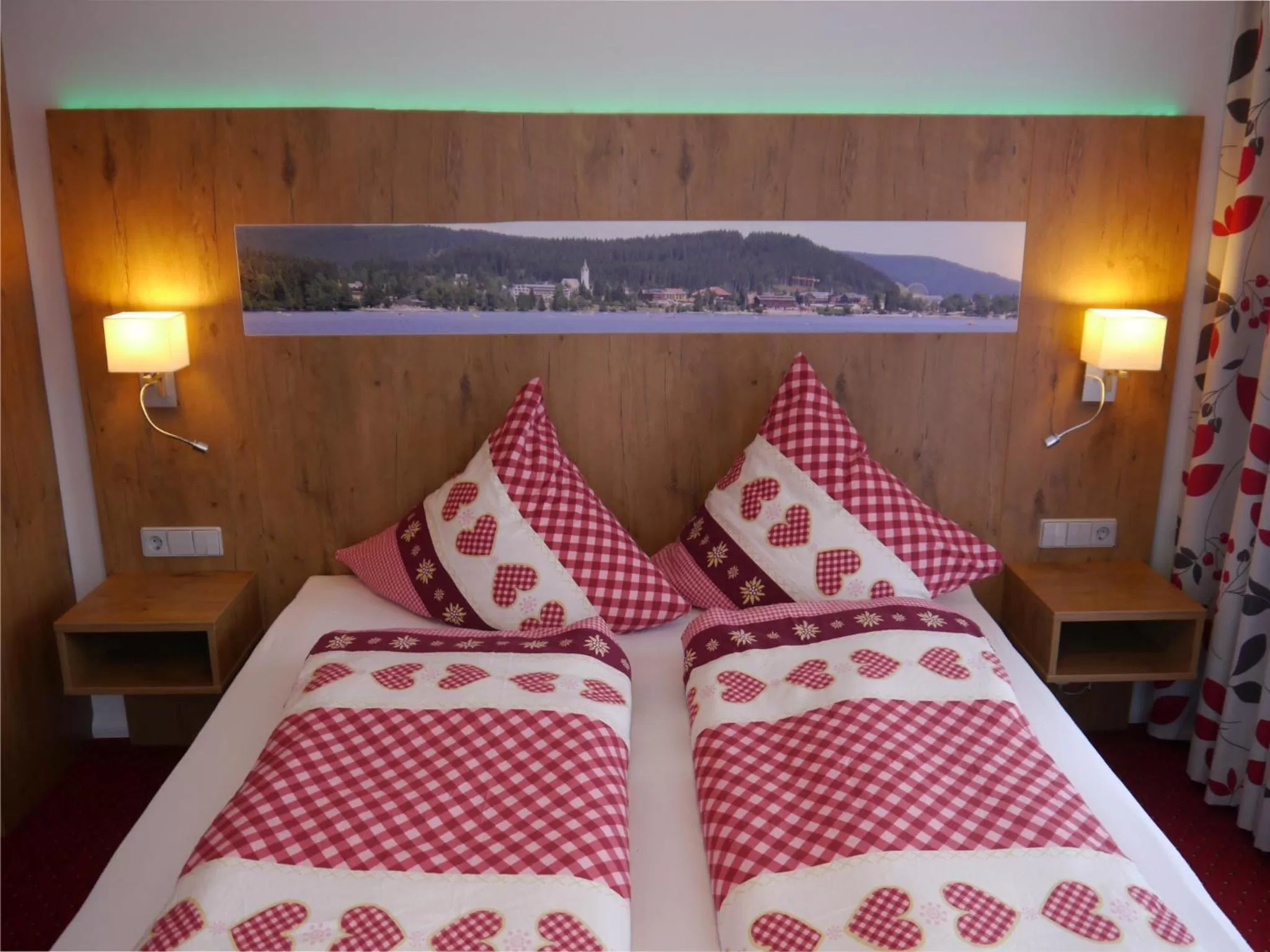 Decorative detail, Bed in Gästehaus Café Heck Titisee