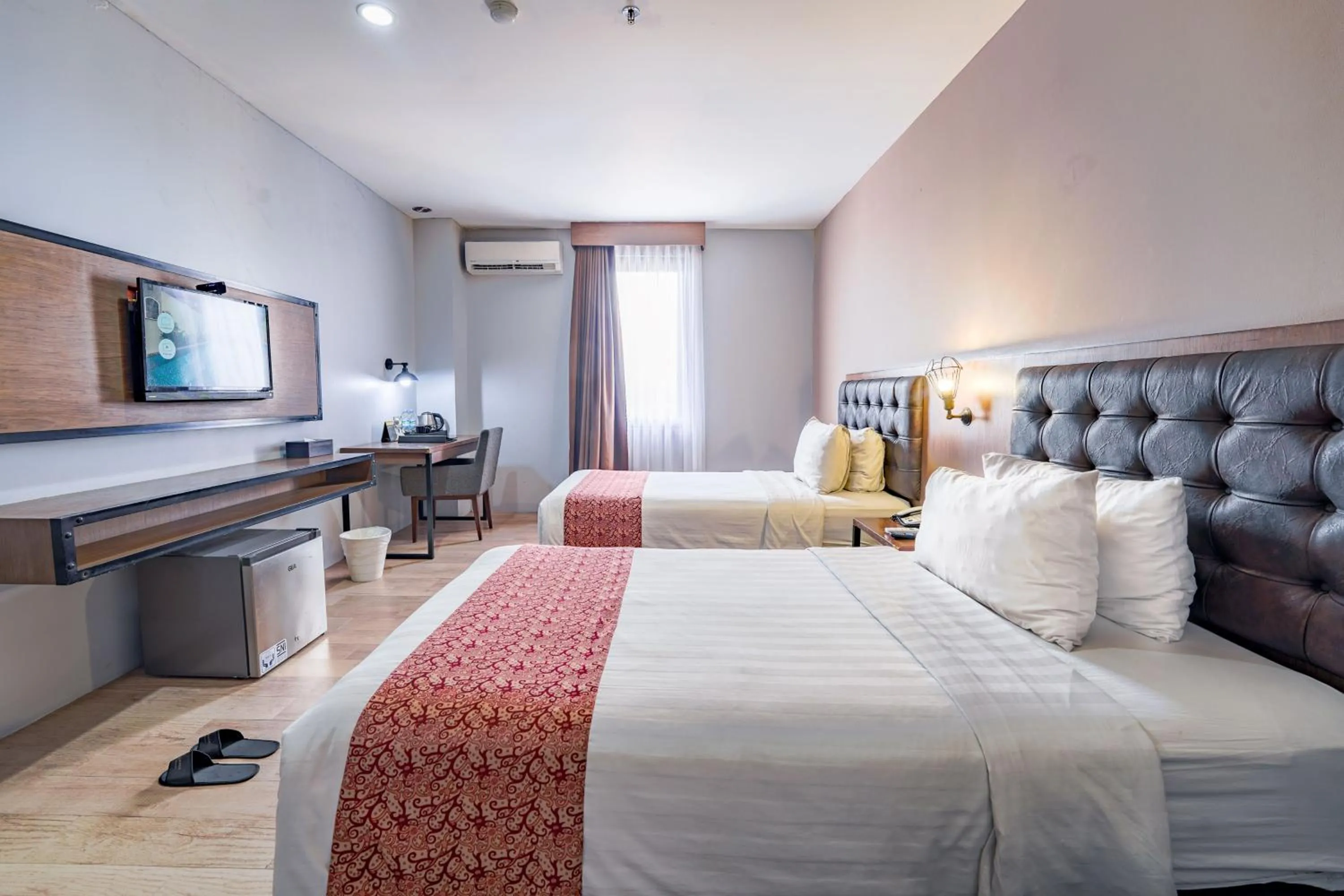 Bedroom, Bed in Grand Kangen Hotel Urip Sumoharjo