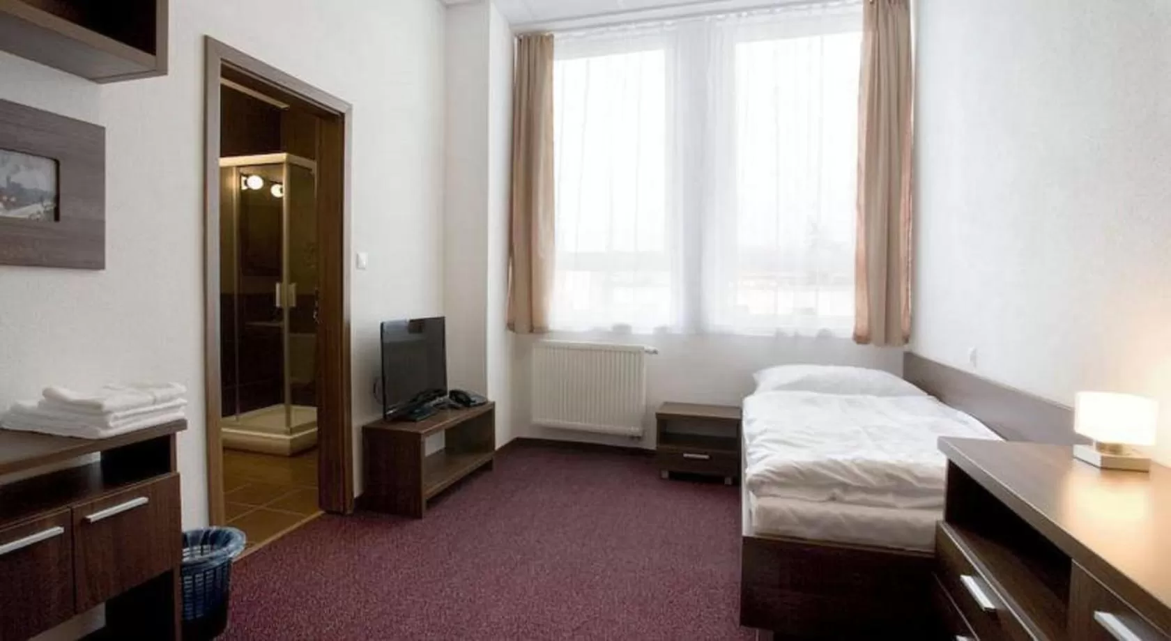 Photo of the whole room, Bed in Garni Hotel Branc