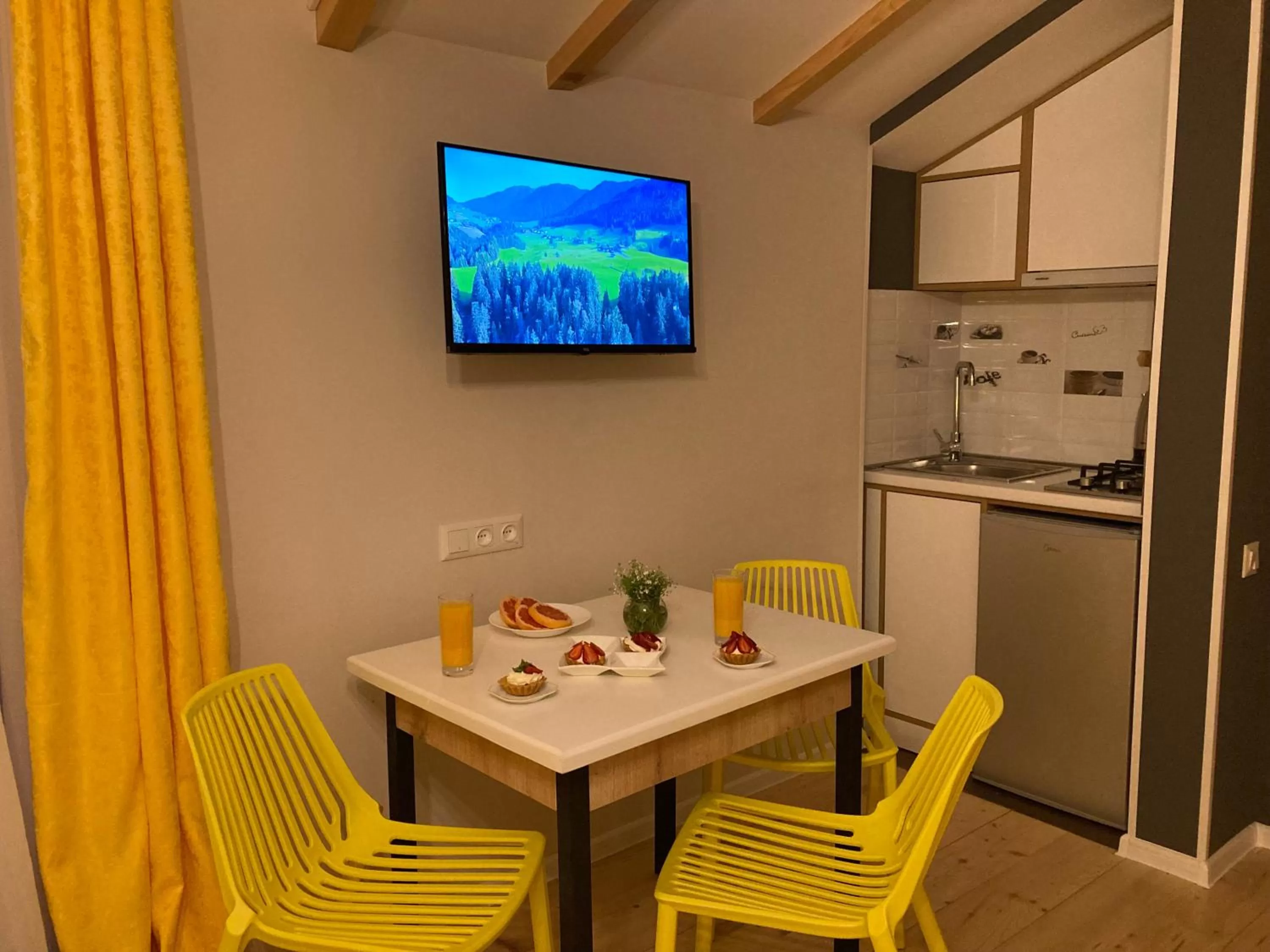 Dining Area in Borjomi Yellow Hotel