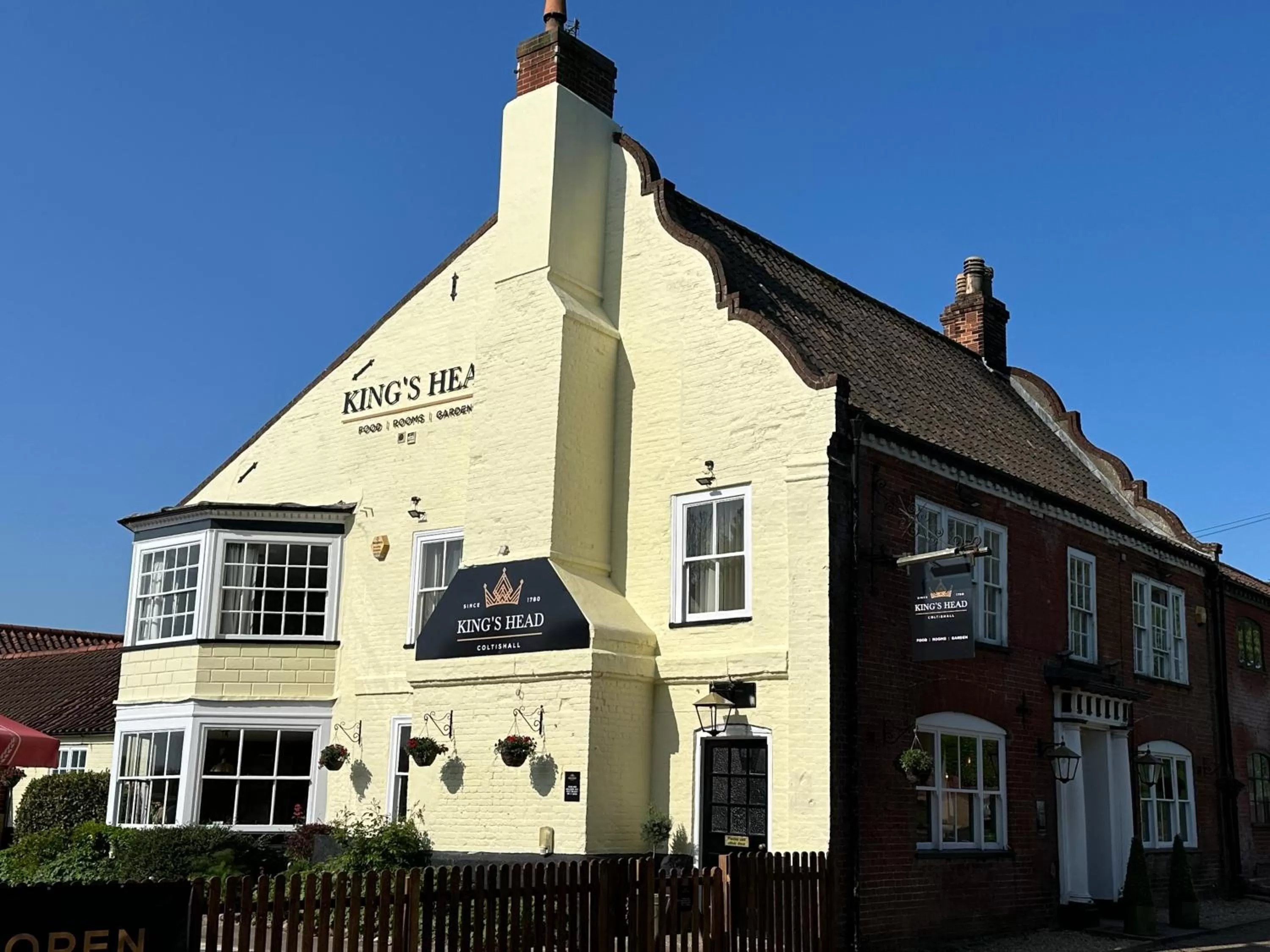 Property building in Kings Head Coltishall