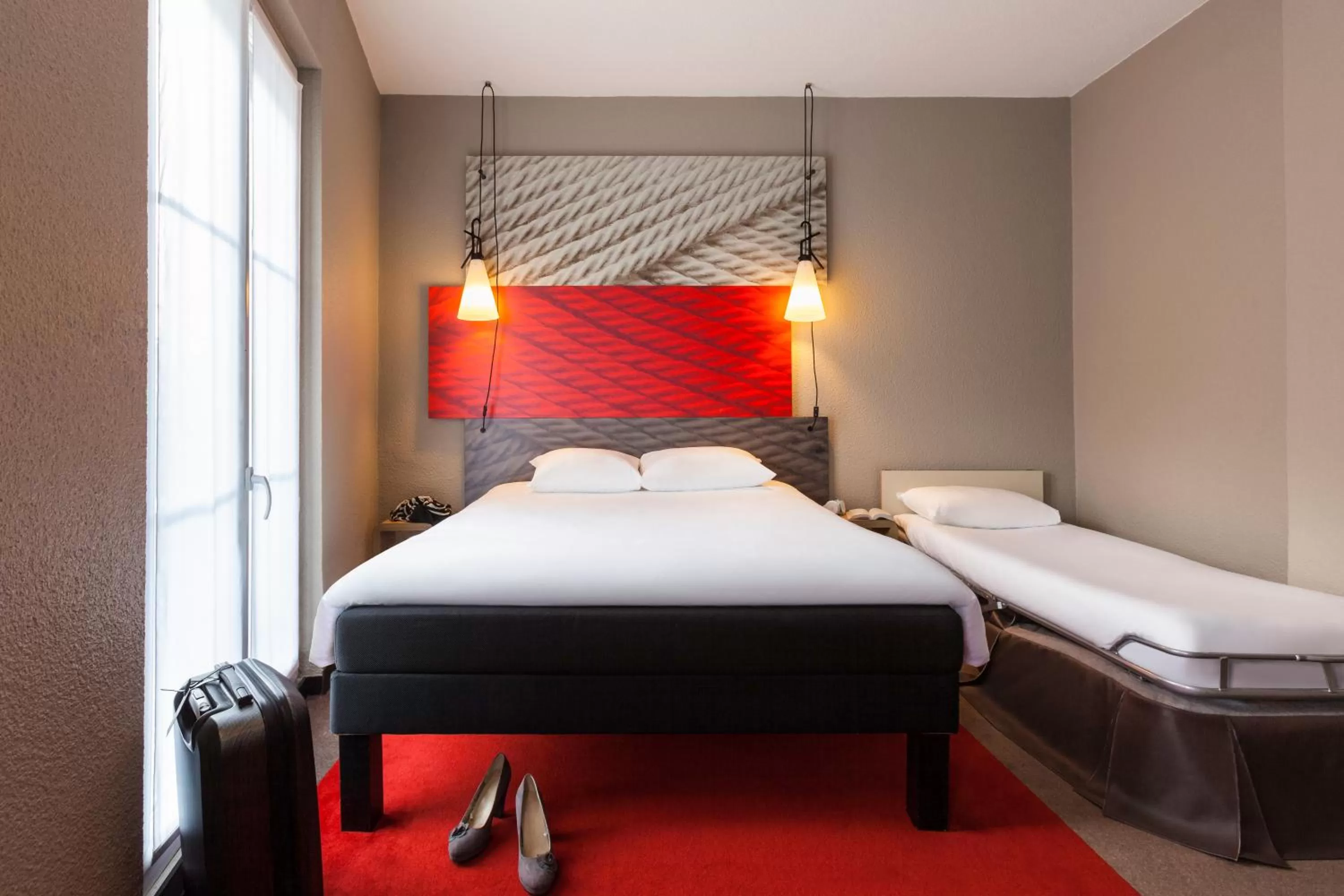 Superior Room with 1 Double Bed and 1 Single Bed in ibis Rueil-Malmaison Centre