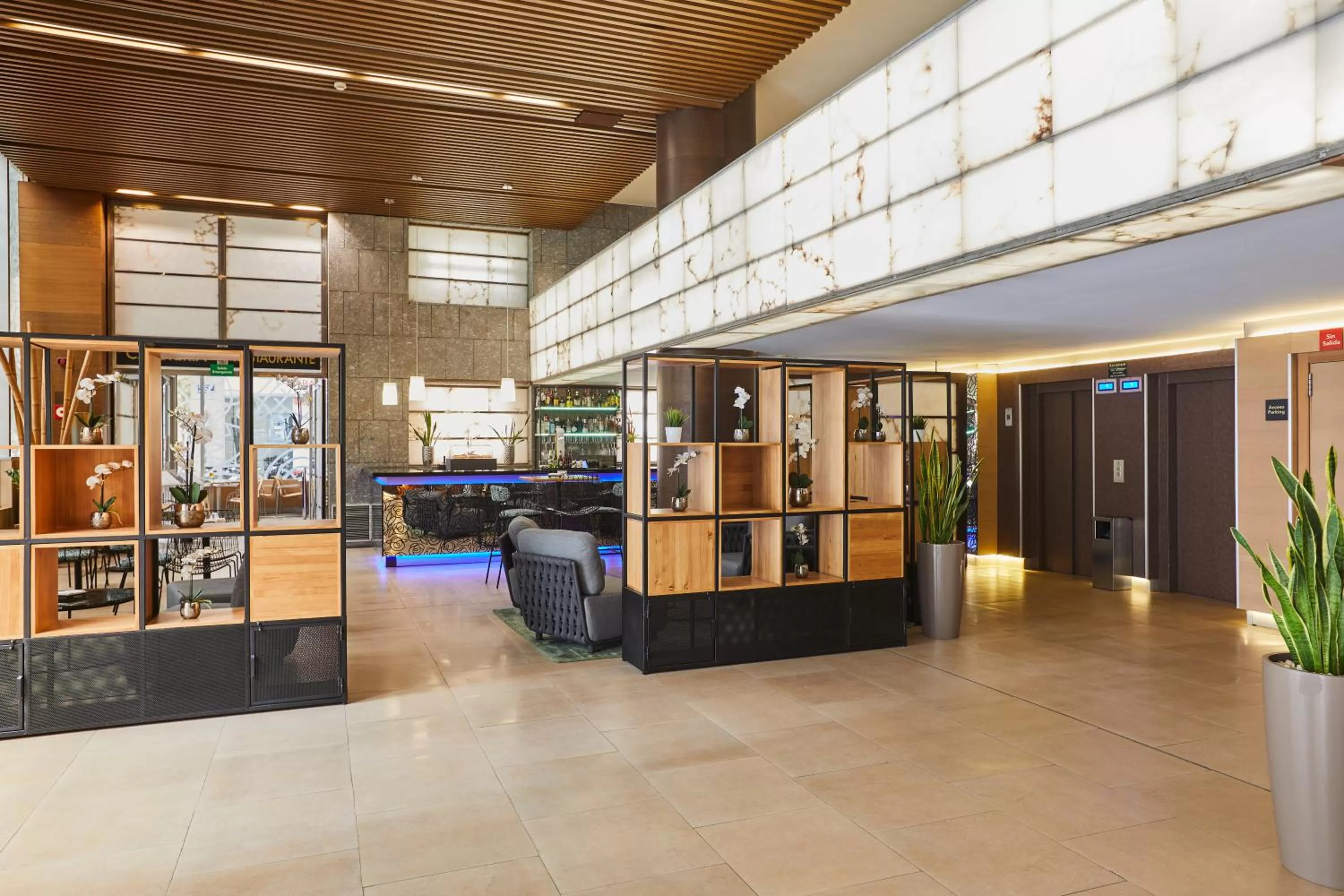 Lobby or reception in Silken Puerta Valencia