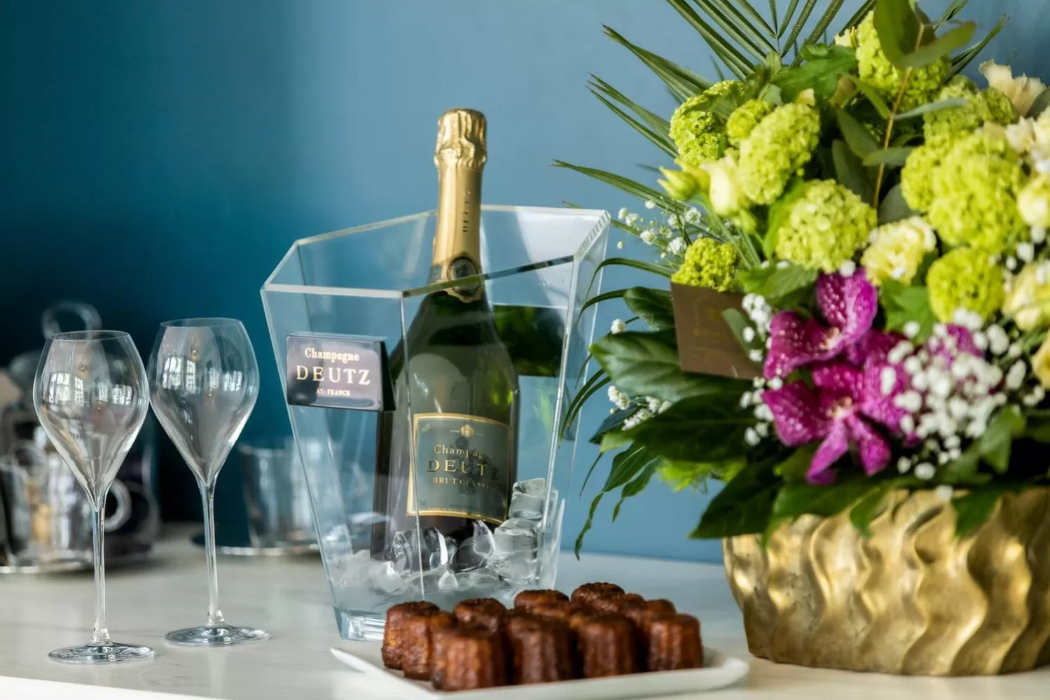 Food and drinks in Urban Style Victoria Boutique Hotel