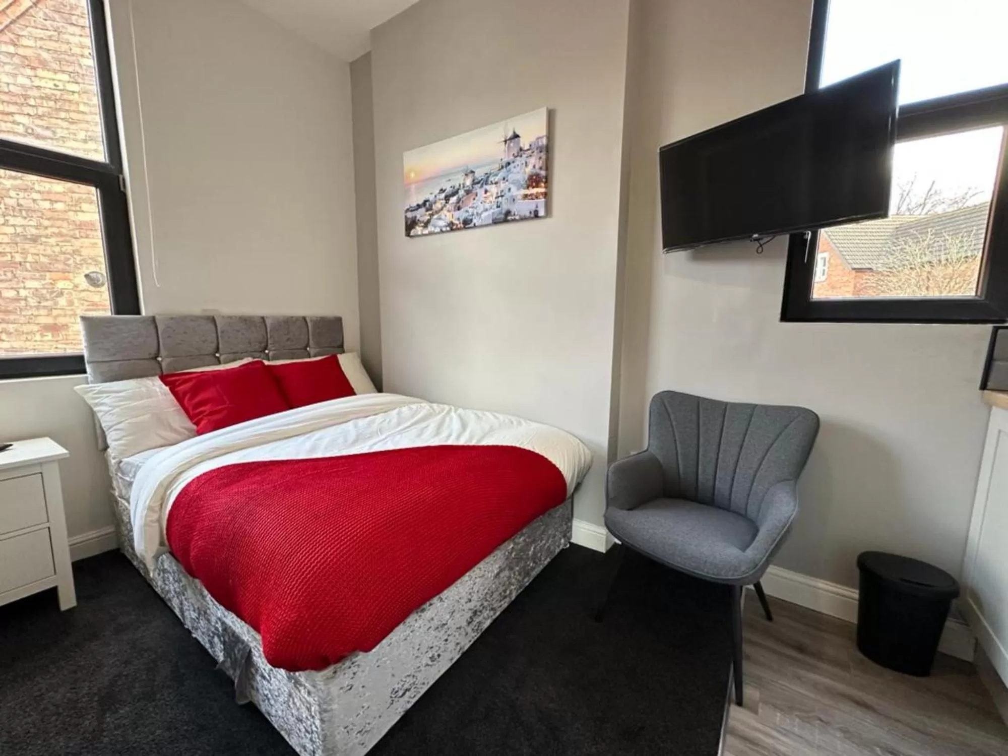 Bed in The Fishpond - Premier Nottingham Studios