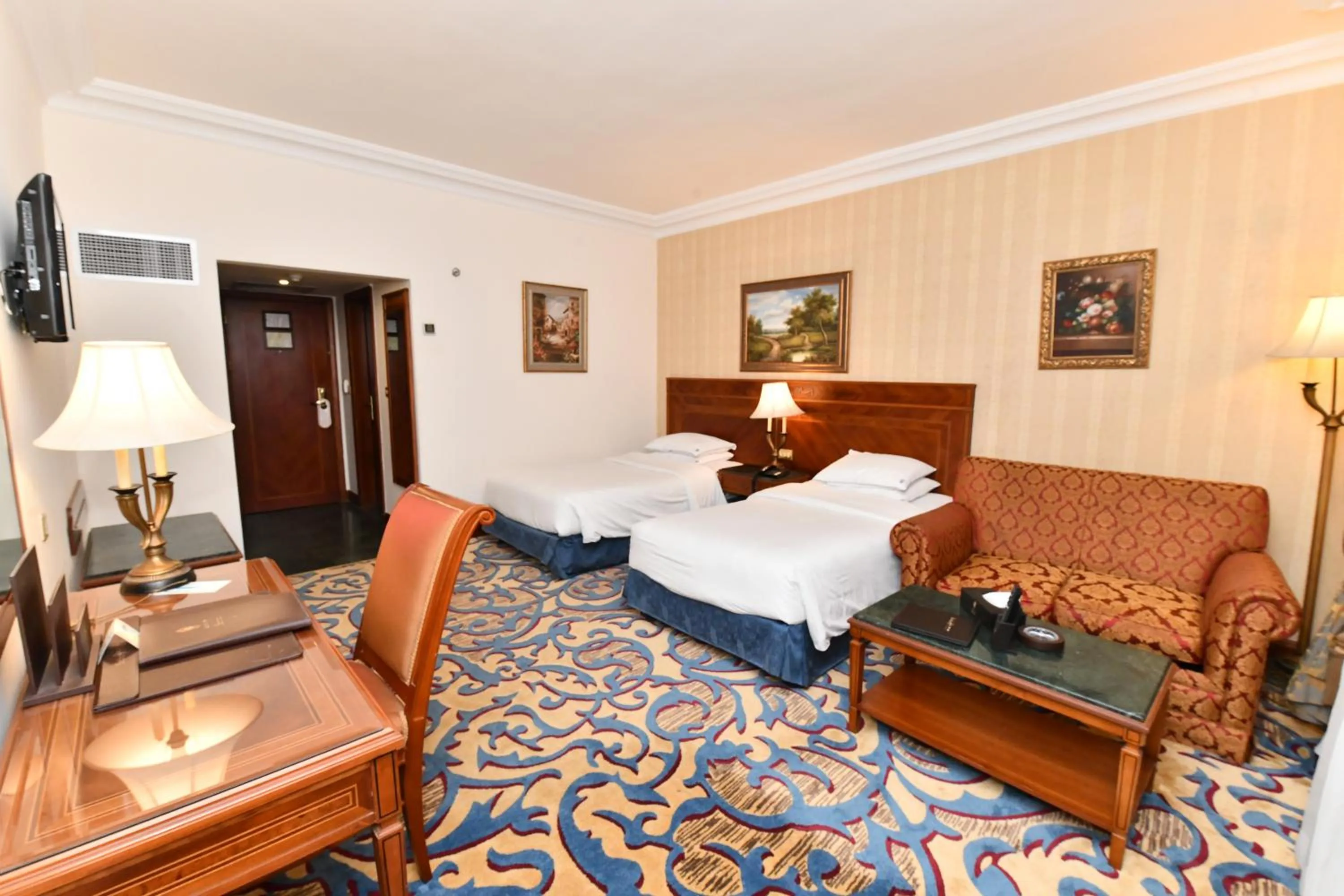 Bedroom, Bed in Casablanca Hotel Jeddah