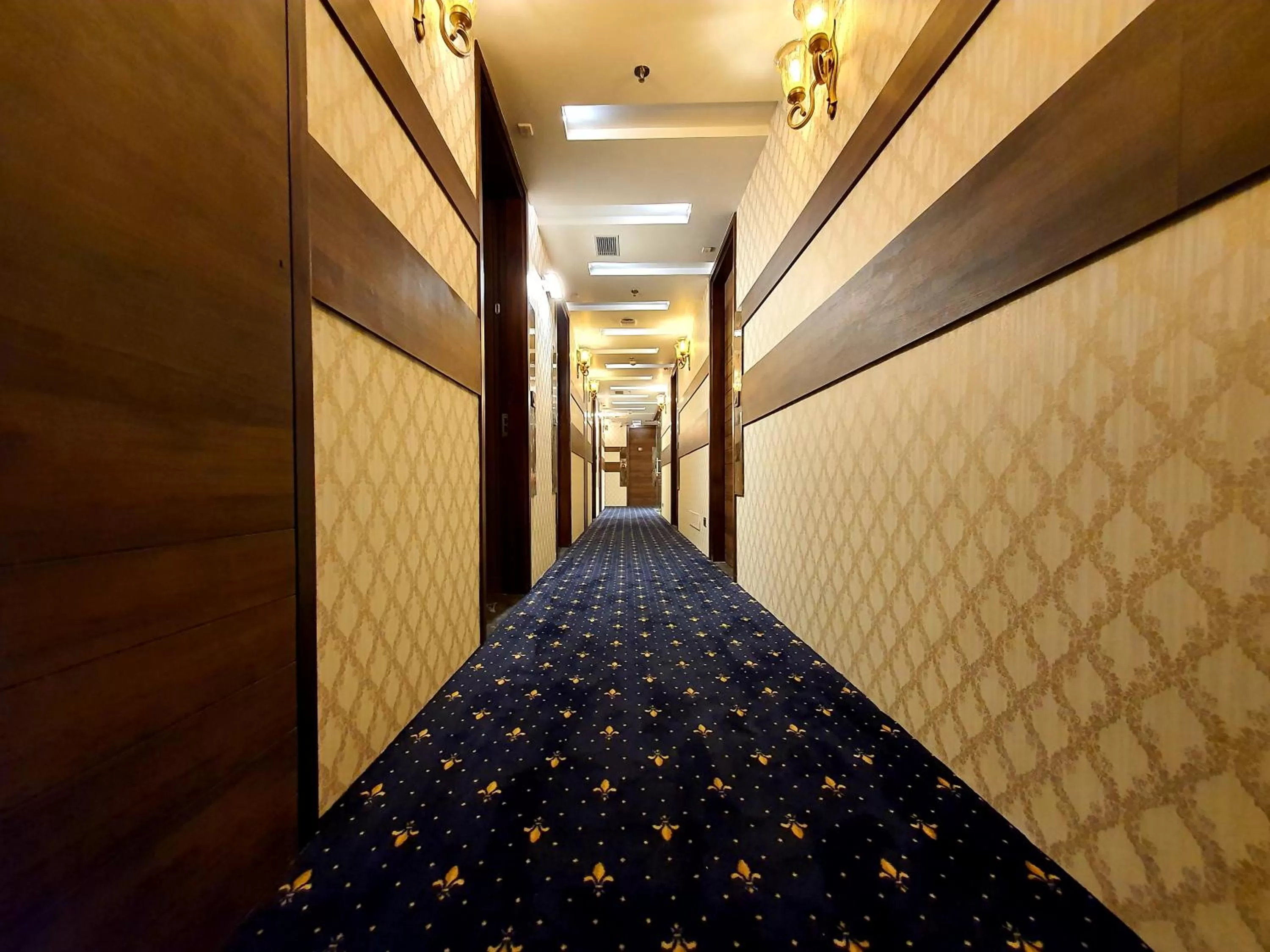 Hotel Makhan Residency