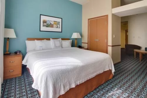 Bedroom, Bed in Fairfield Inn & Suites by Marriott Clermont